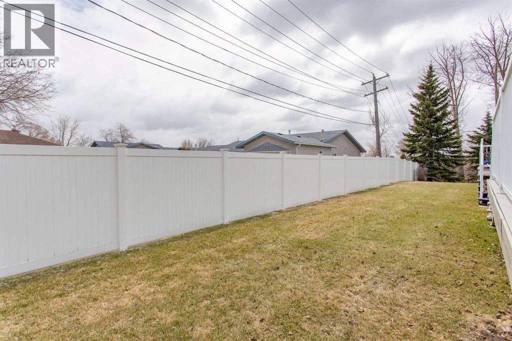 #10 5125 62 Street - 20