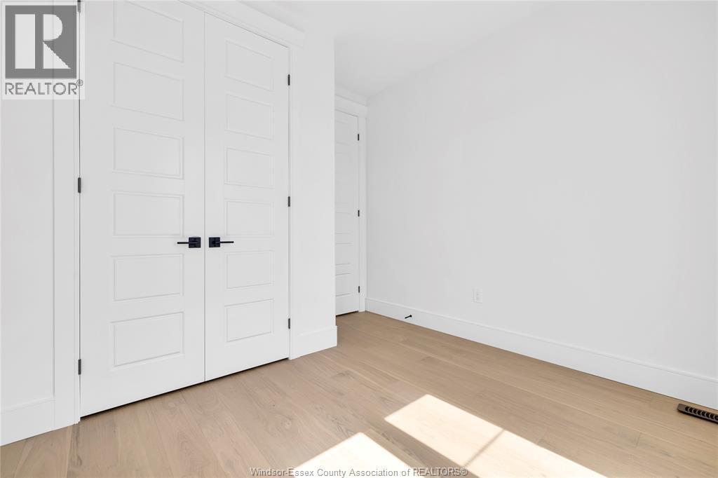 245 CHARLES - 20