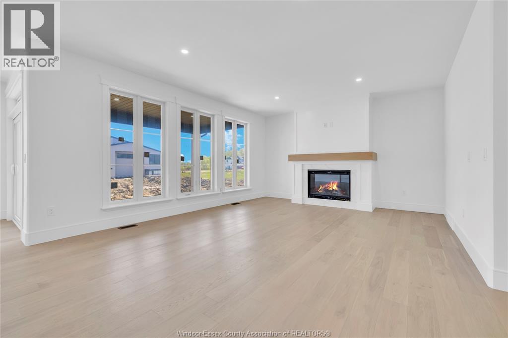 245 CHARLES - 15
