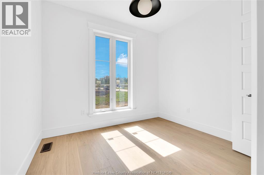 245 CHARLES - 19