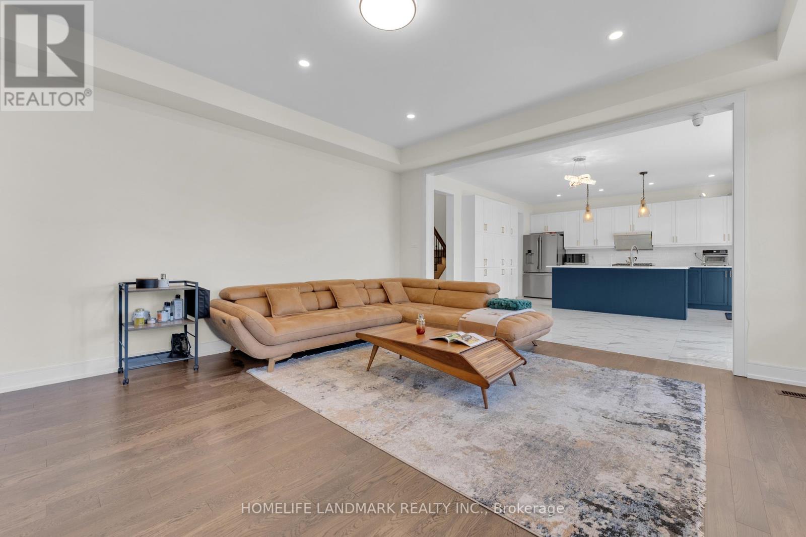 166 PETAL AVENUE - 17