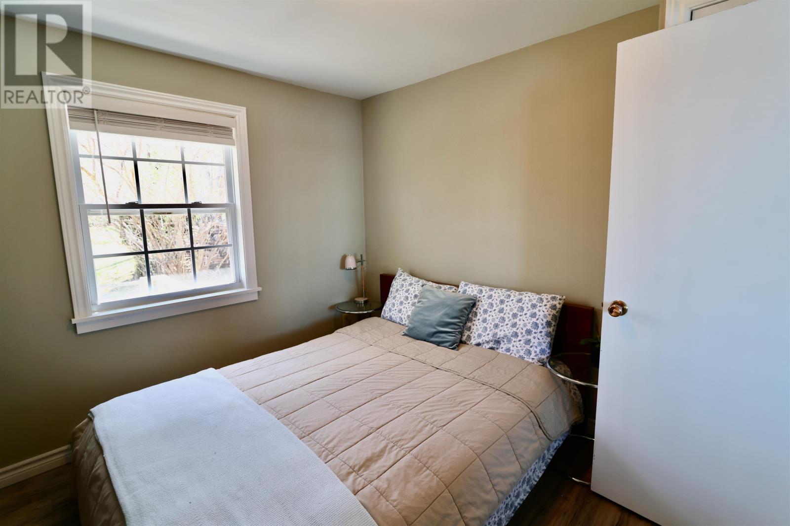122 Spruce Way - 25