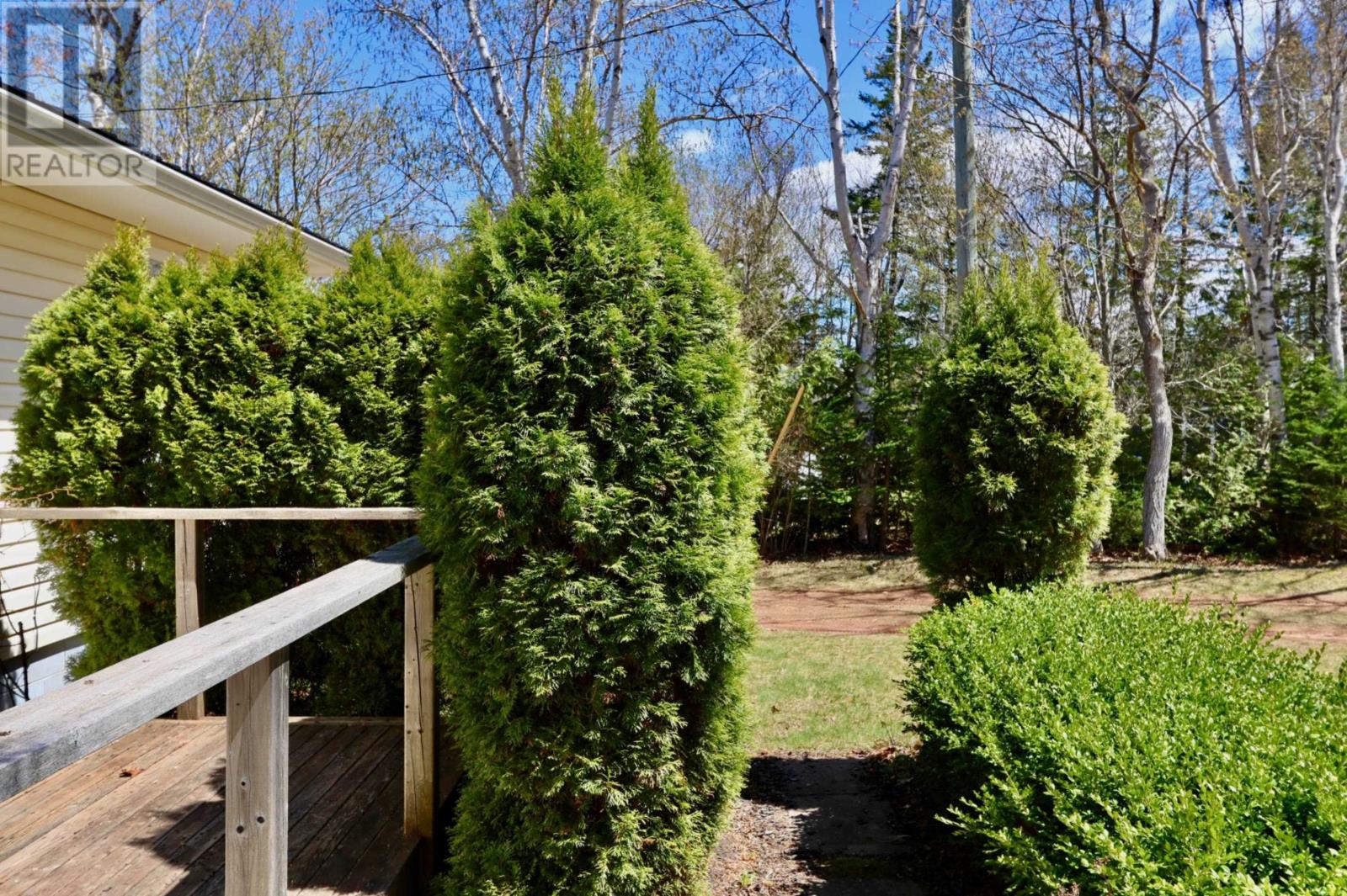 122 Spruce Way - 7