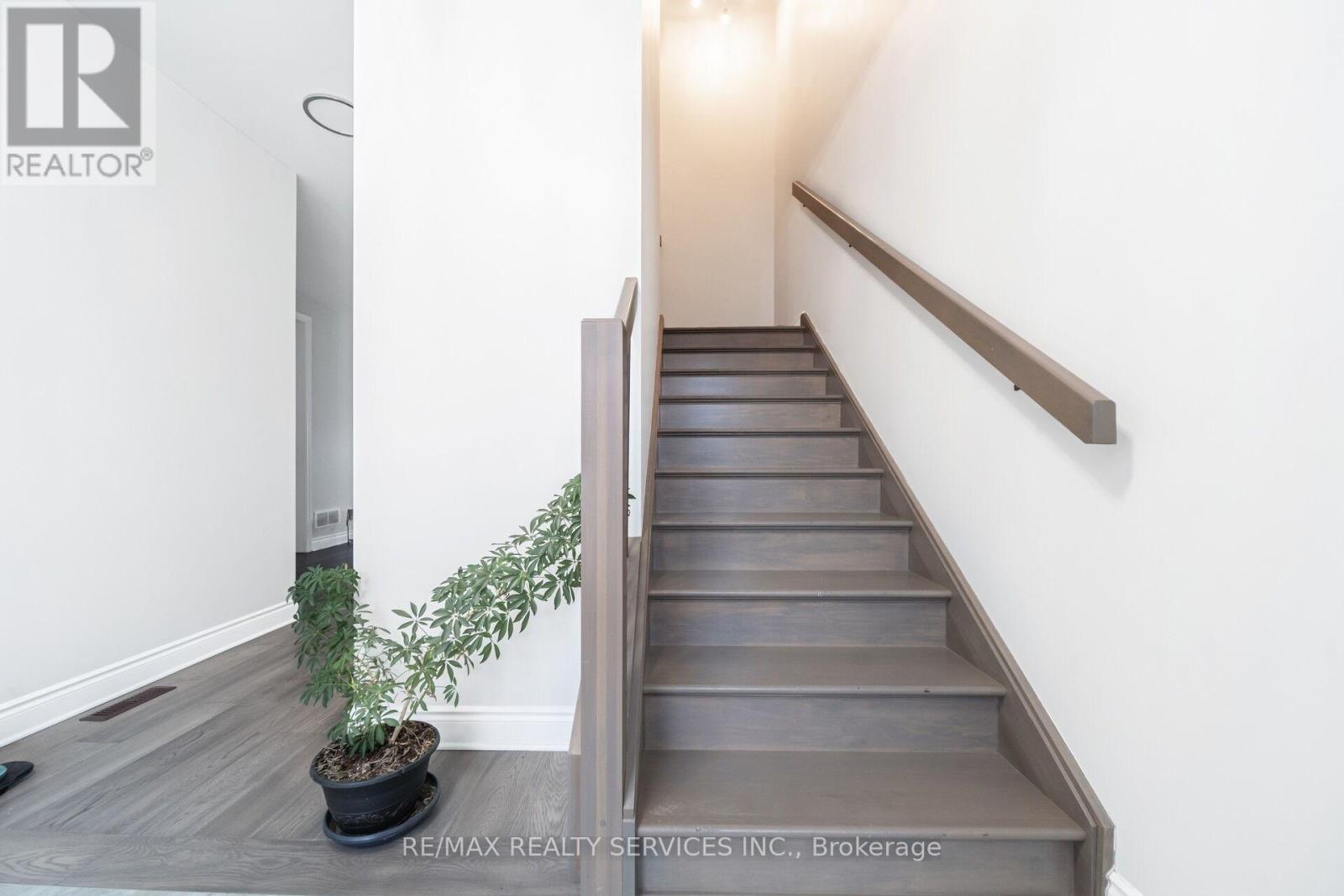 1891 FOUNTAIN GRASS DRIVE - 10