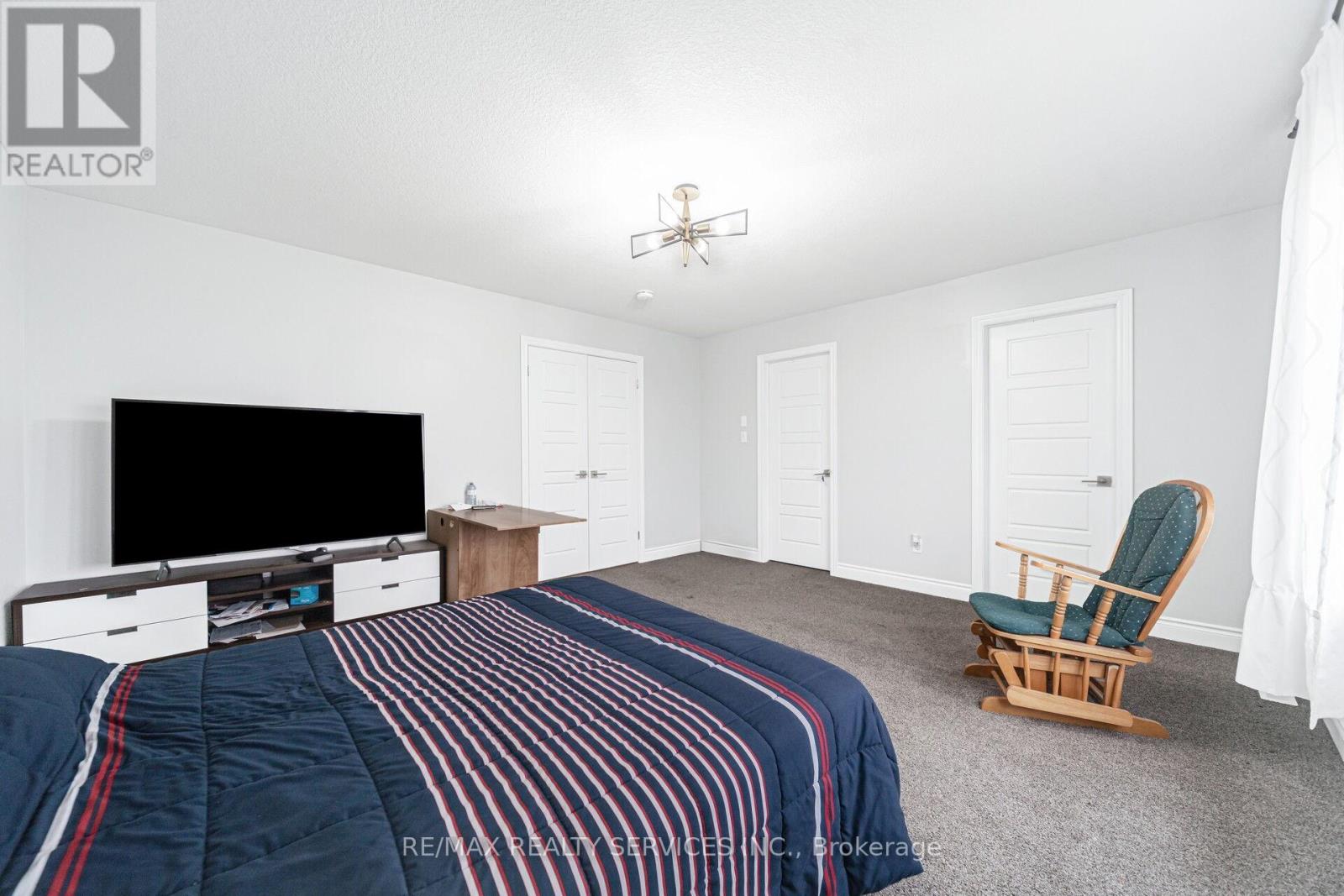 1891 FOUNTAIN GRASS DRIVE - 21