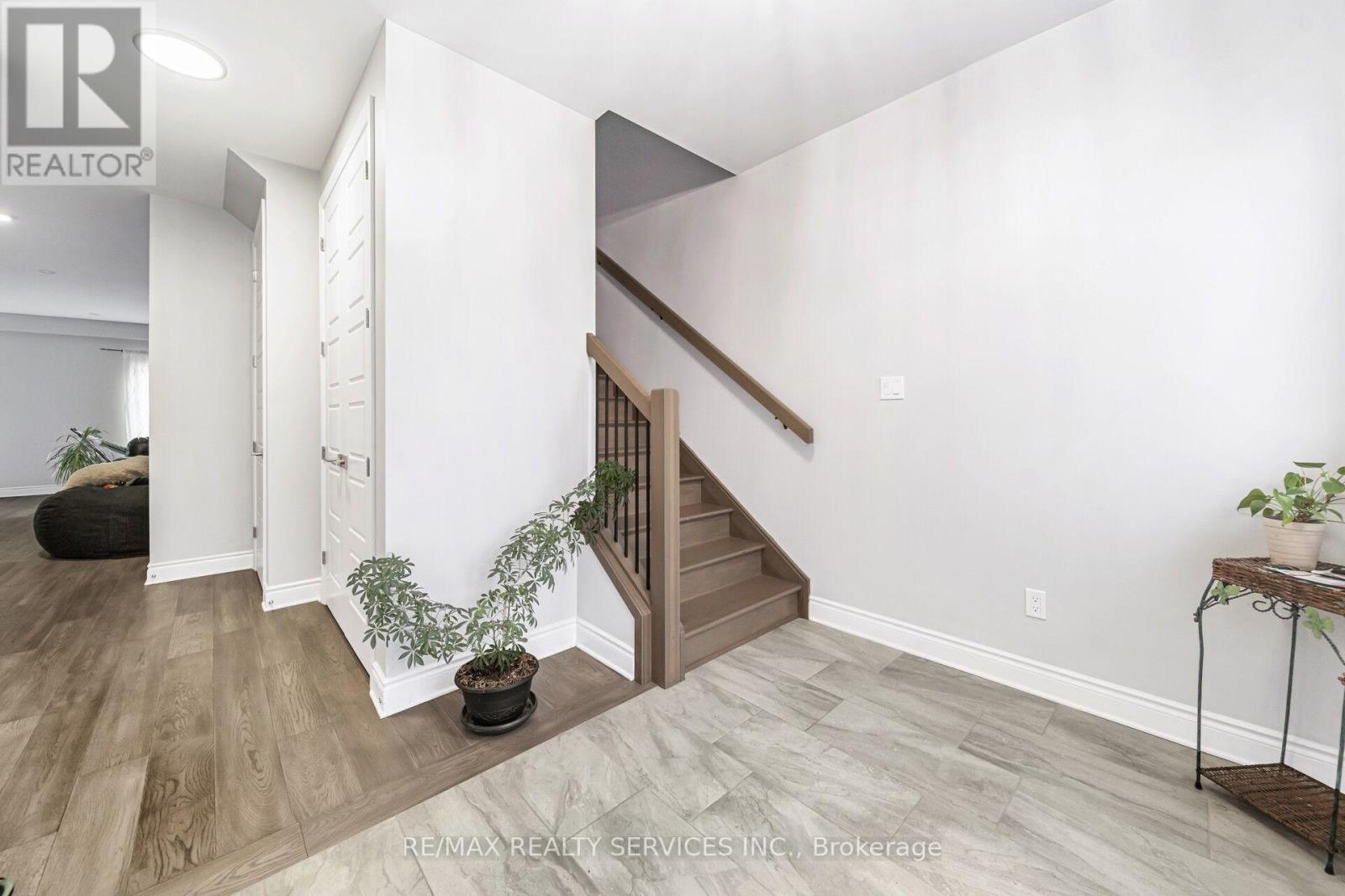 1891 FOUNTAIN GRASS DRIVE - 6