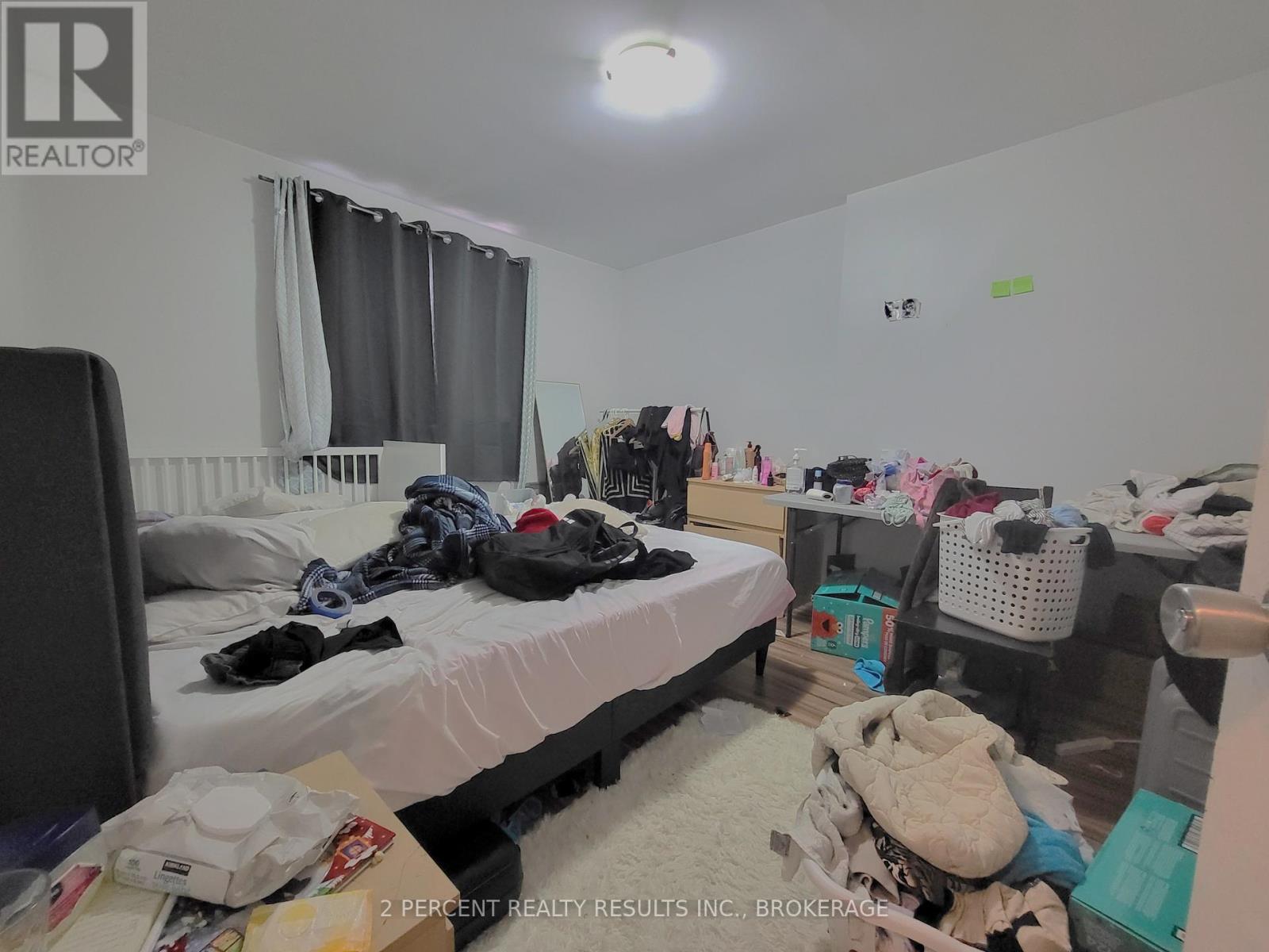 928 OAKVIEW AVENUE - 4