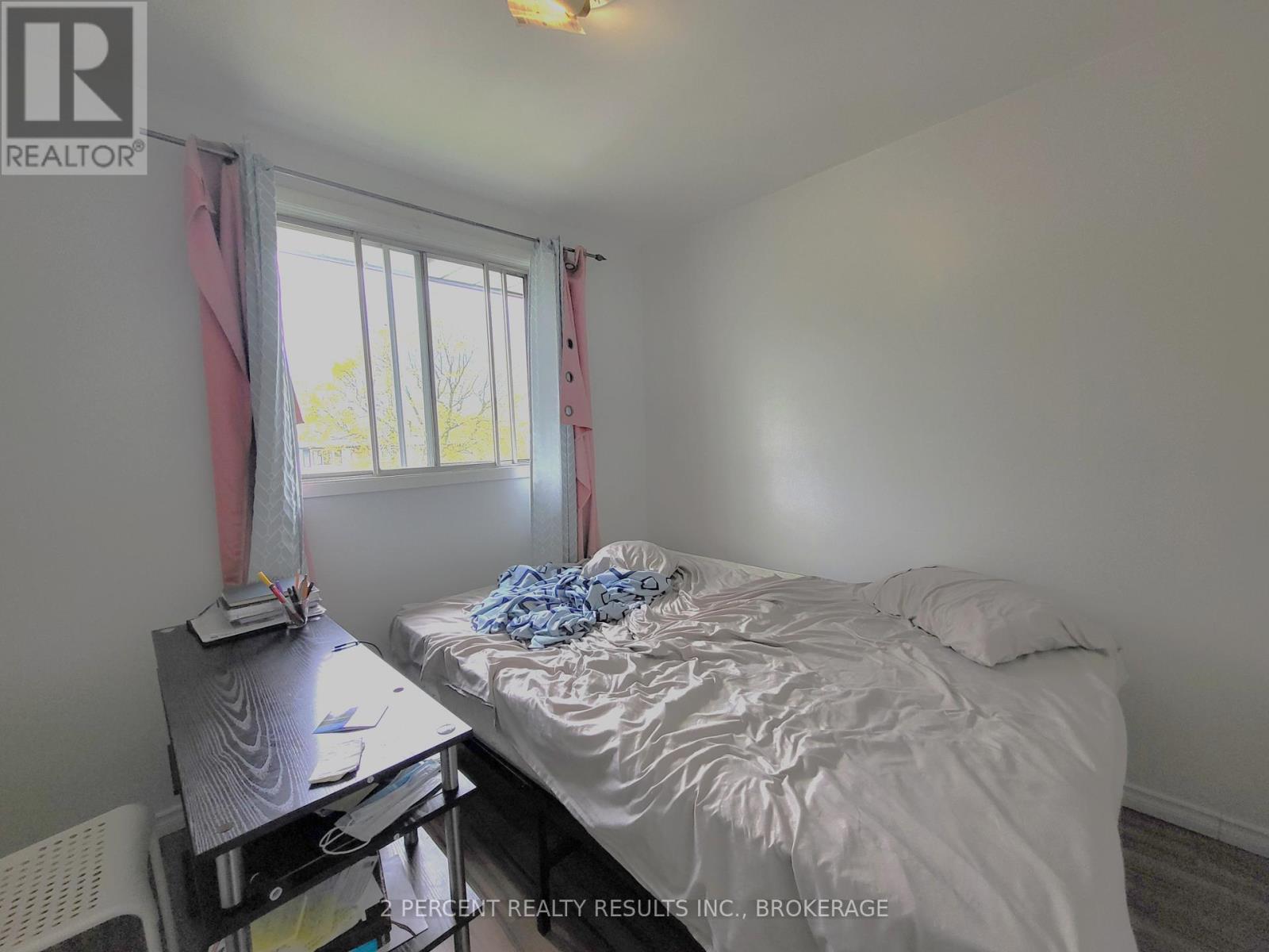 928 OAKVIEW AVENUE - 5