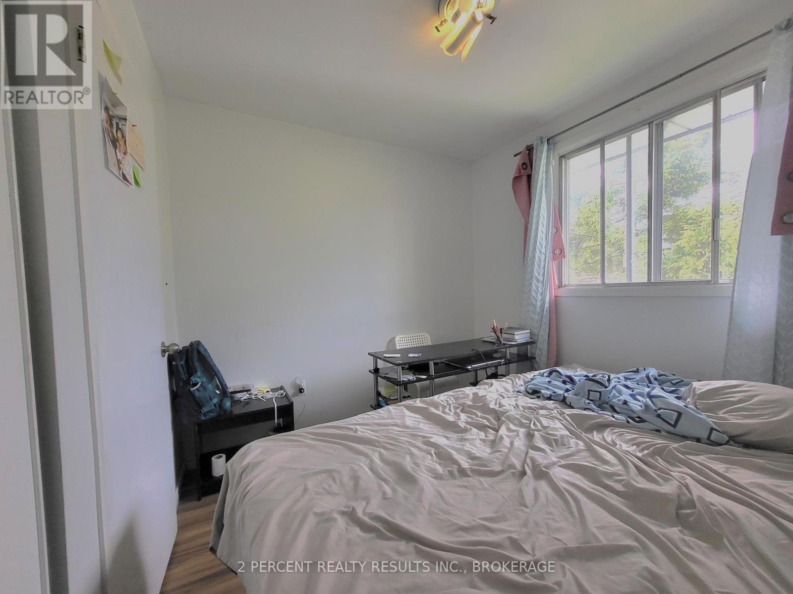 928 OAKVIEW AVENUE - 6
