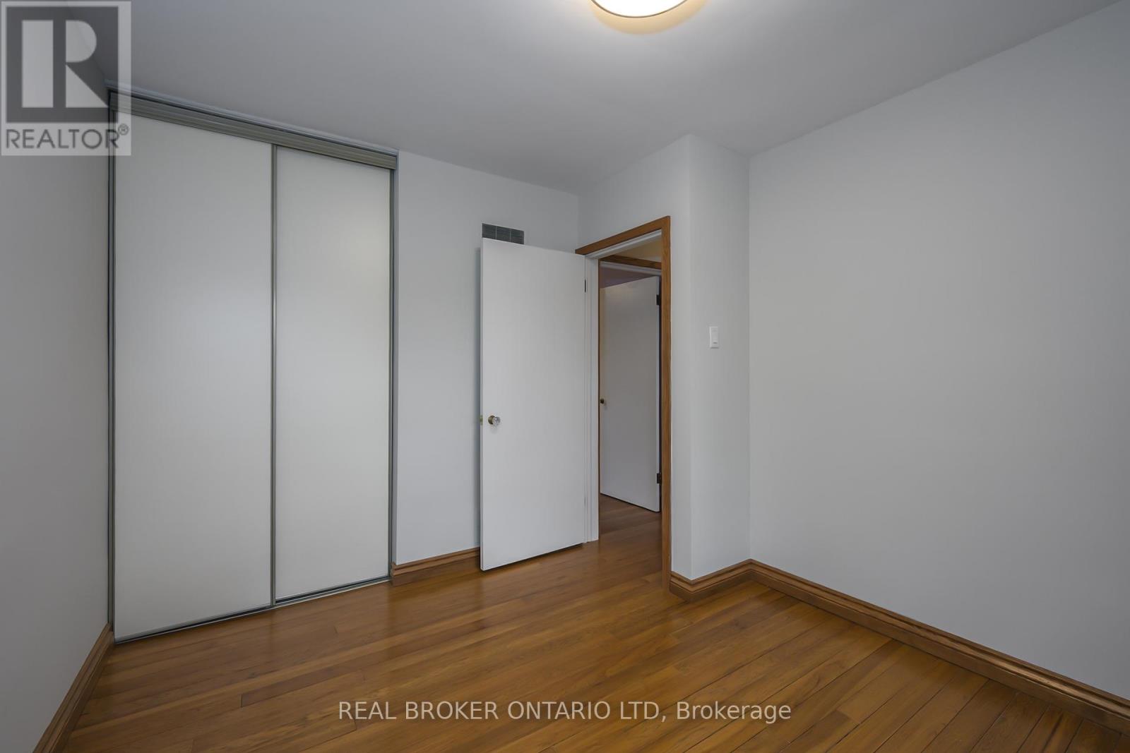 1863 HERBERT AVENUE - 16