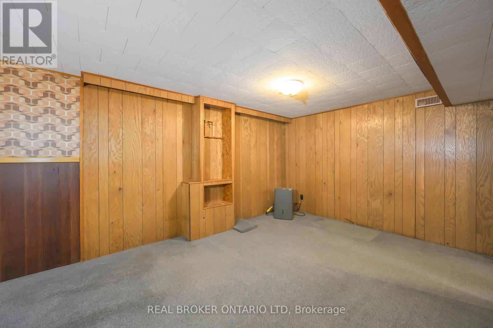 1863 HERBERT AVENUE - 21