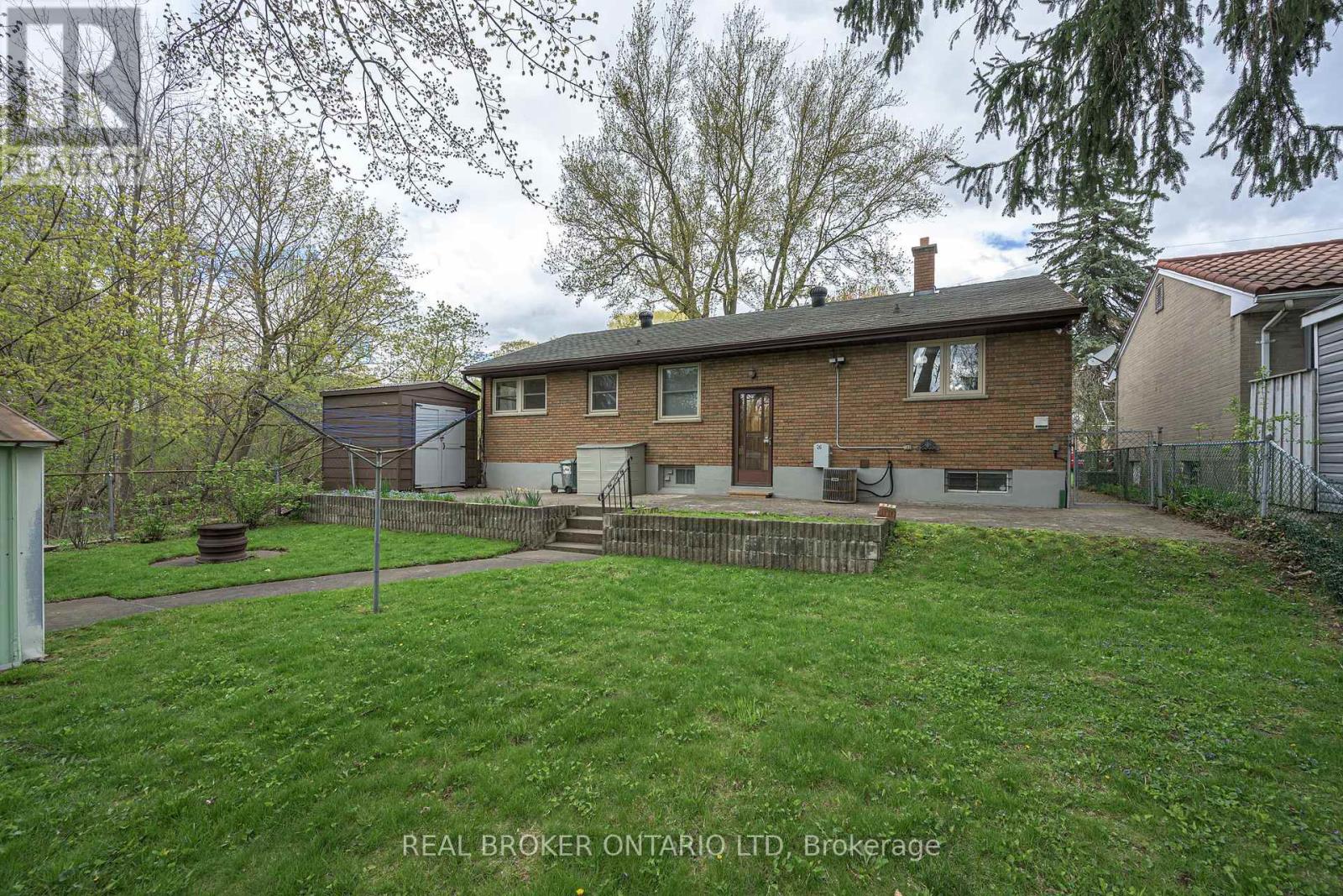 1863 HERBERT AVENUE - 30