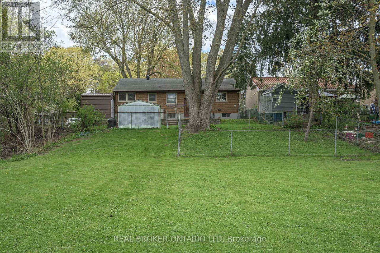 1863 HERBERT AVENUE - 35