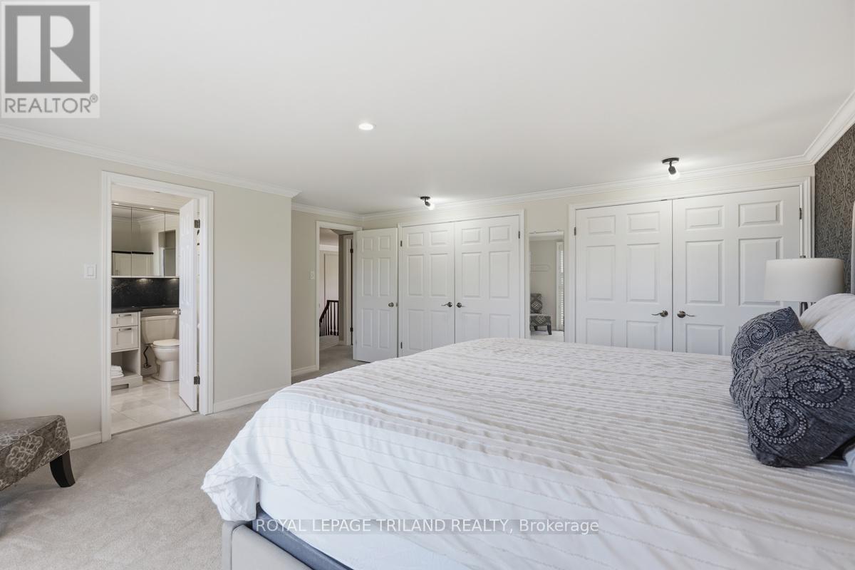 48 TAMARACK CRESCENT - 21