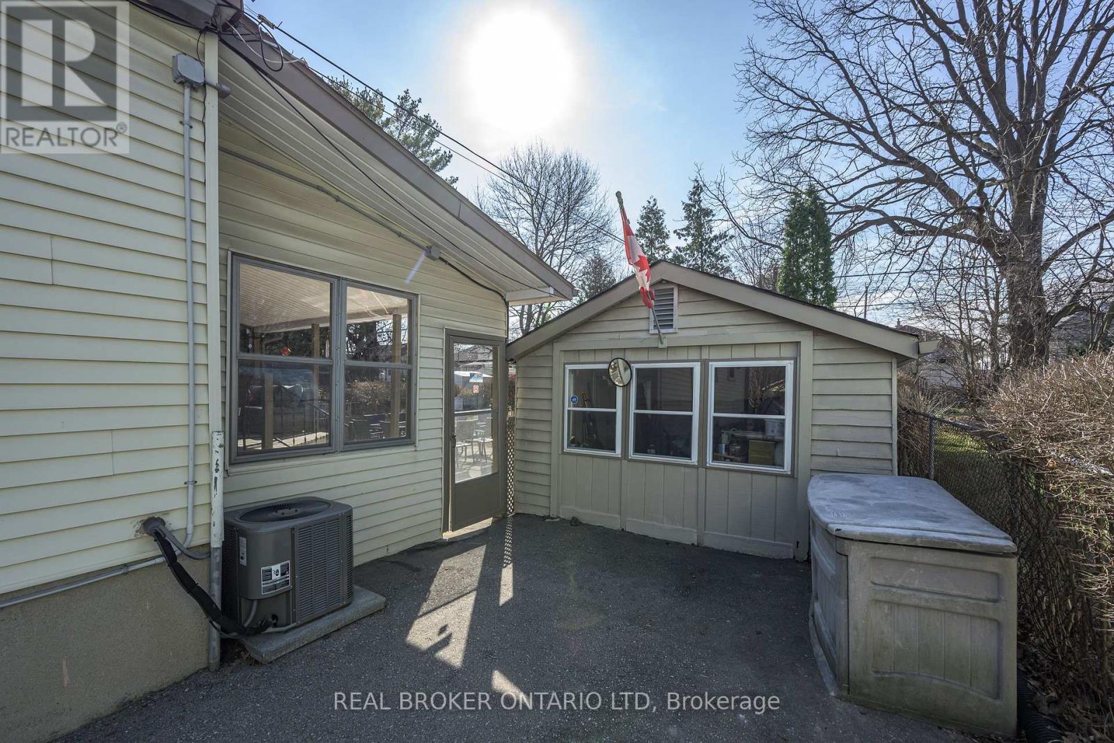 485 SALISBURY STREET - 30