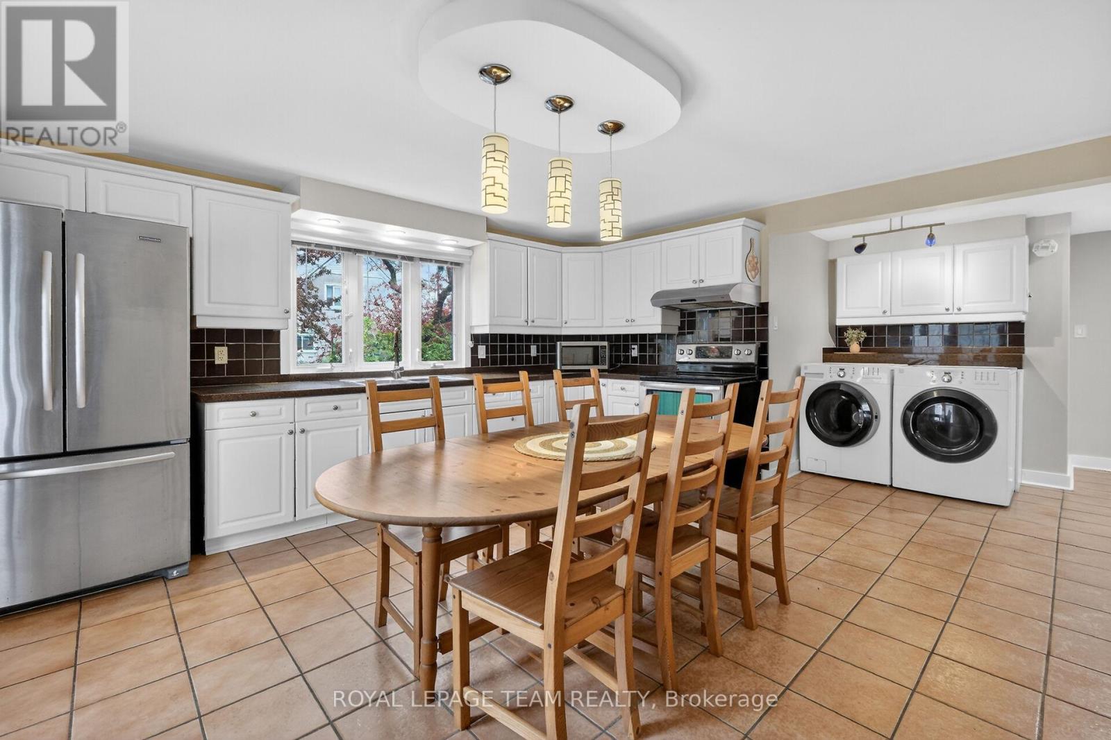 196 PRINCE ALBERT STREET - 17
