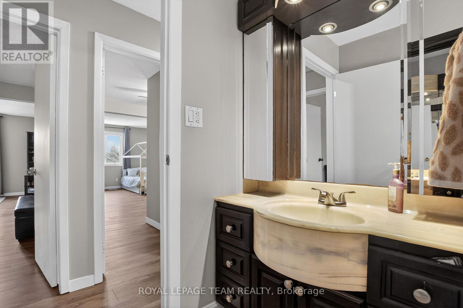 44 BALLANTRAE WAY - 17