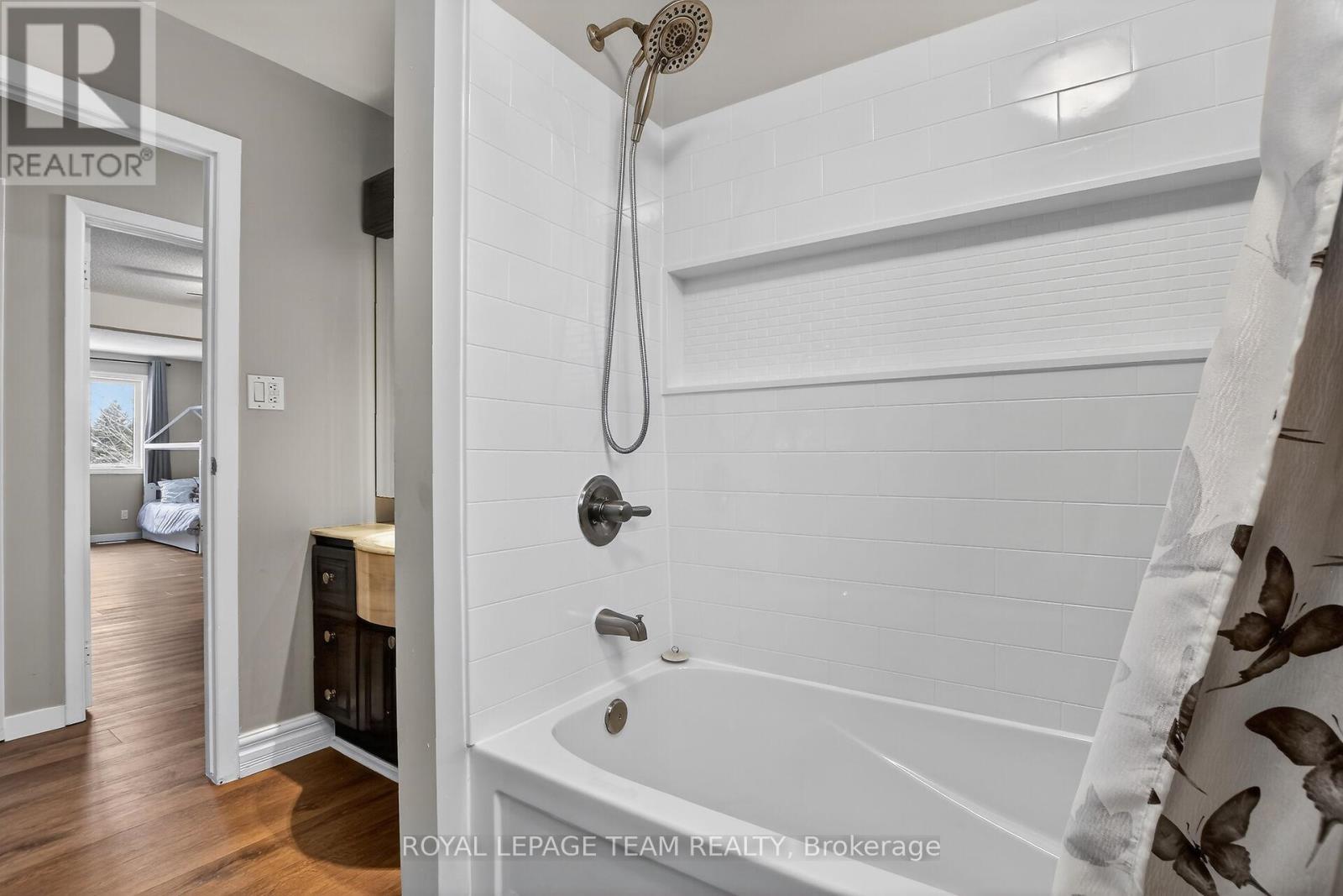 44 BALLANTRAE WAY - 18