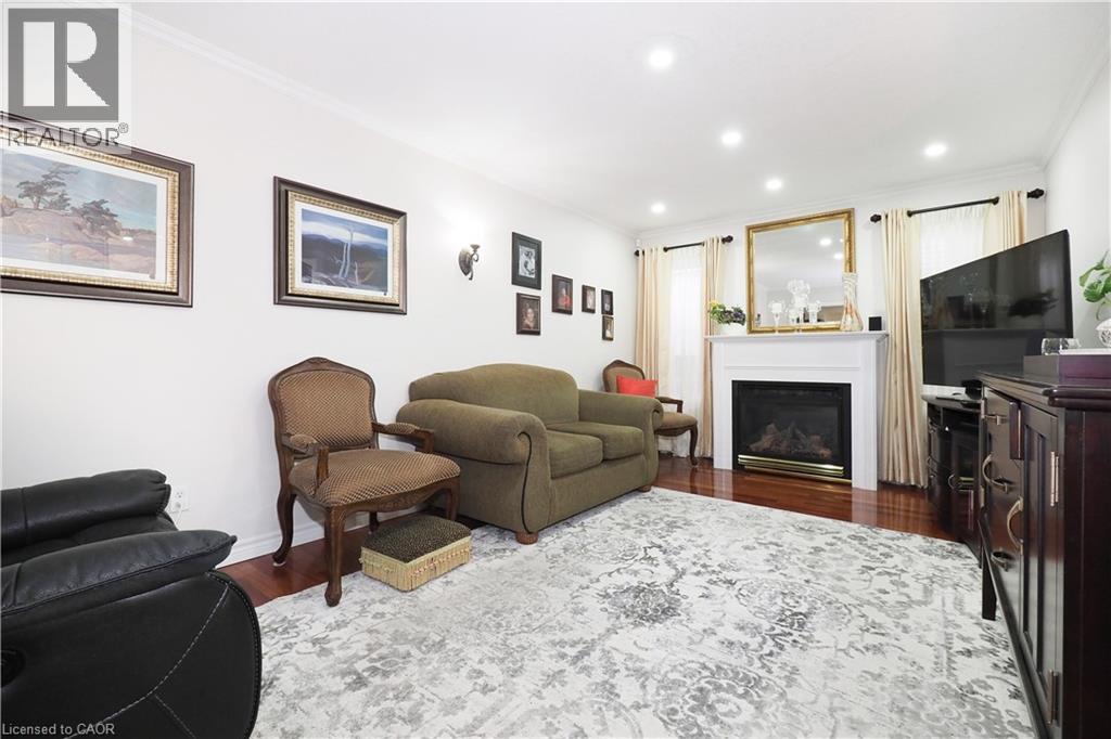 89 LYNNHAVEN Court, Kitchener, Ontario, N2M5L8 — Photo 11