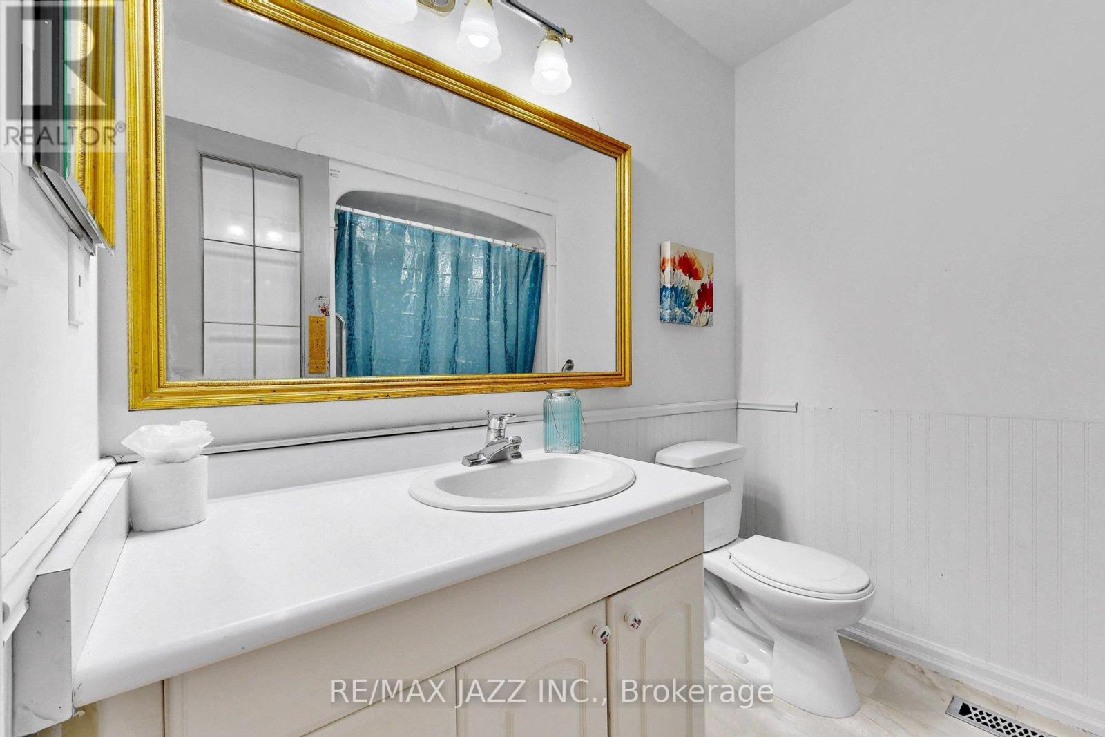 1947 BONNYMEDE DRIVE - 22