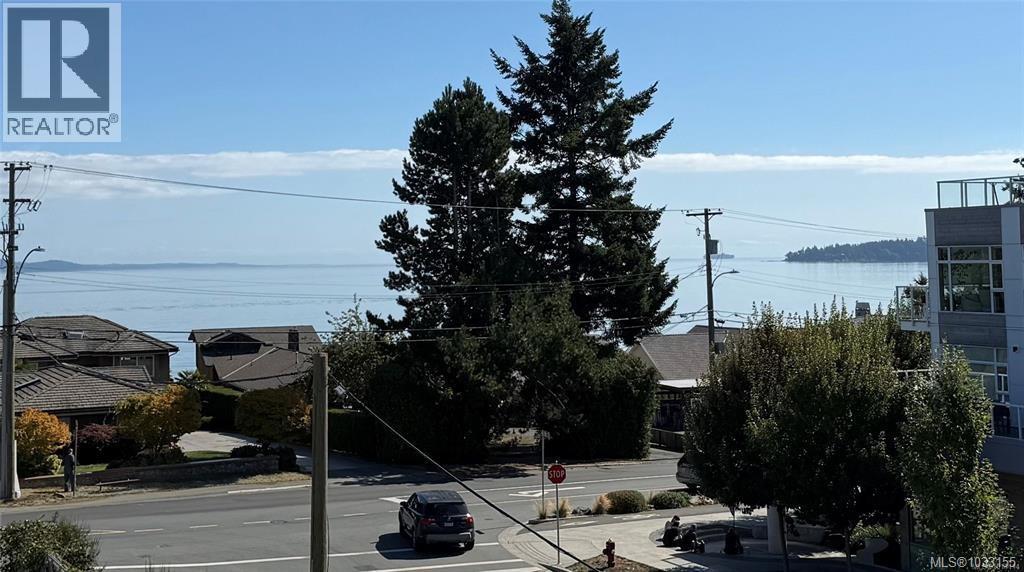 306 990 Doumac Ave, Saanich
