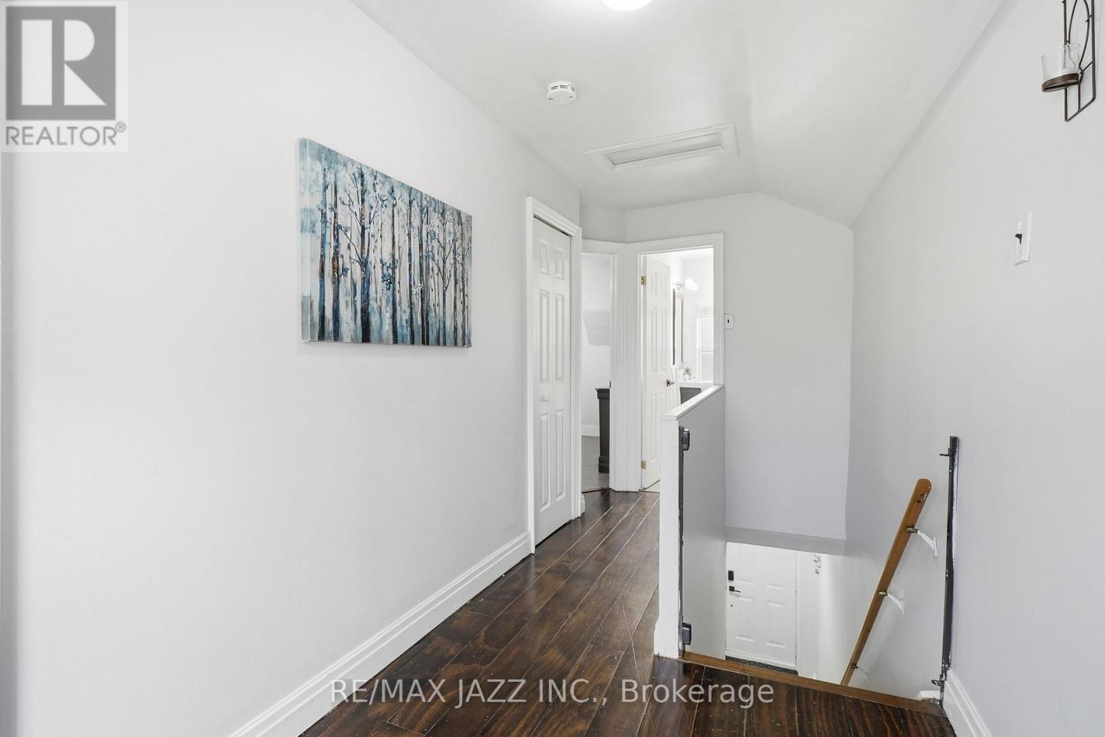 41 BALDWIN STREET - 25