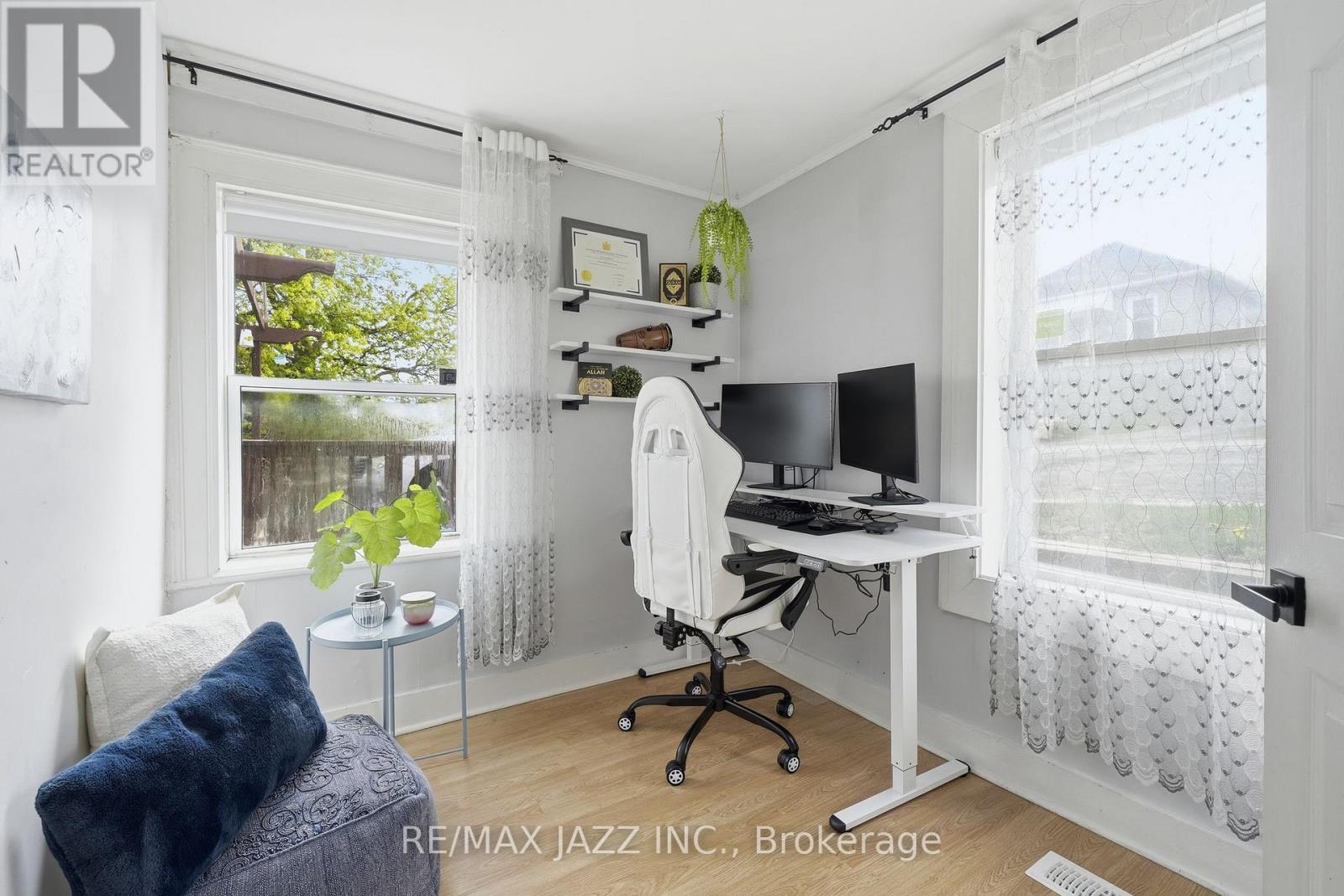 41 BALDWIN STREET - 4