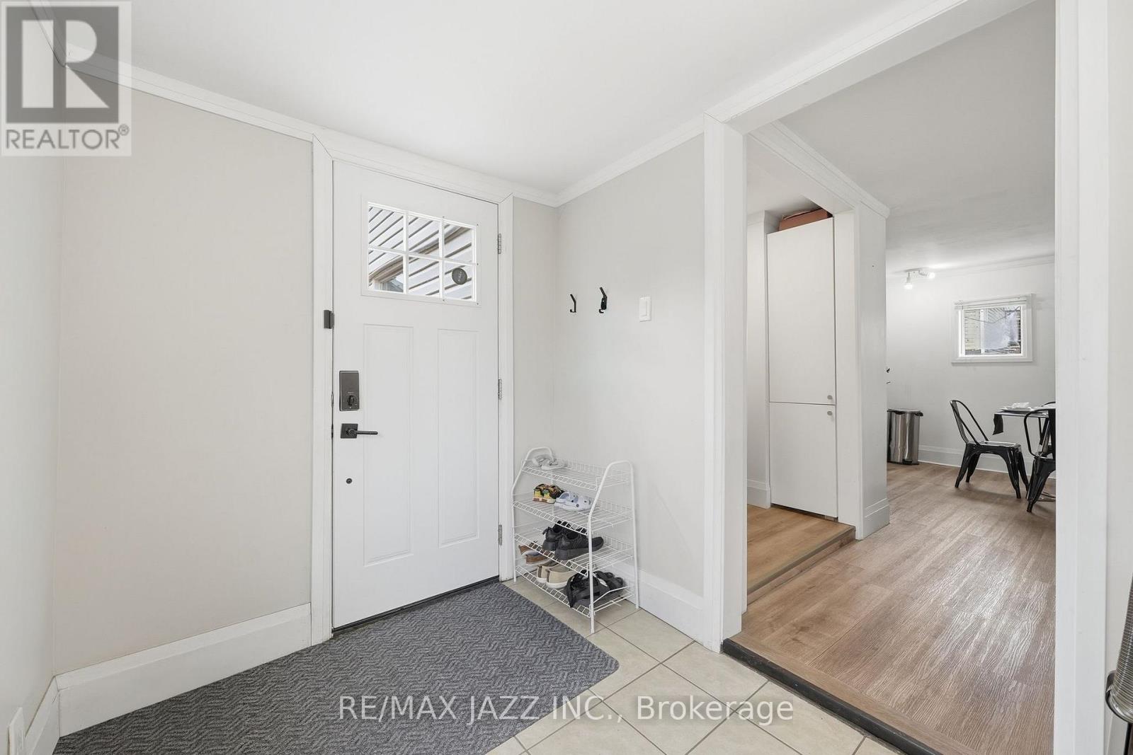 41 BALDWIN STREET - 5
