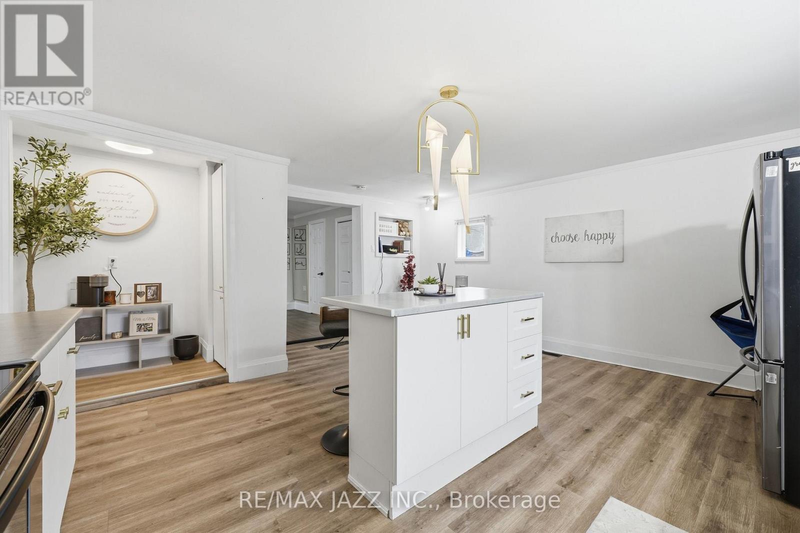 41 BALDWIN STREET - 8