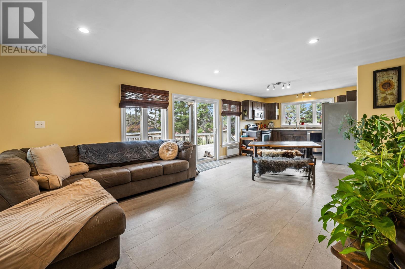 16 Levine Lane - 12