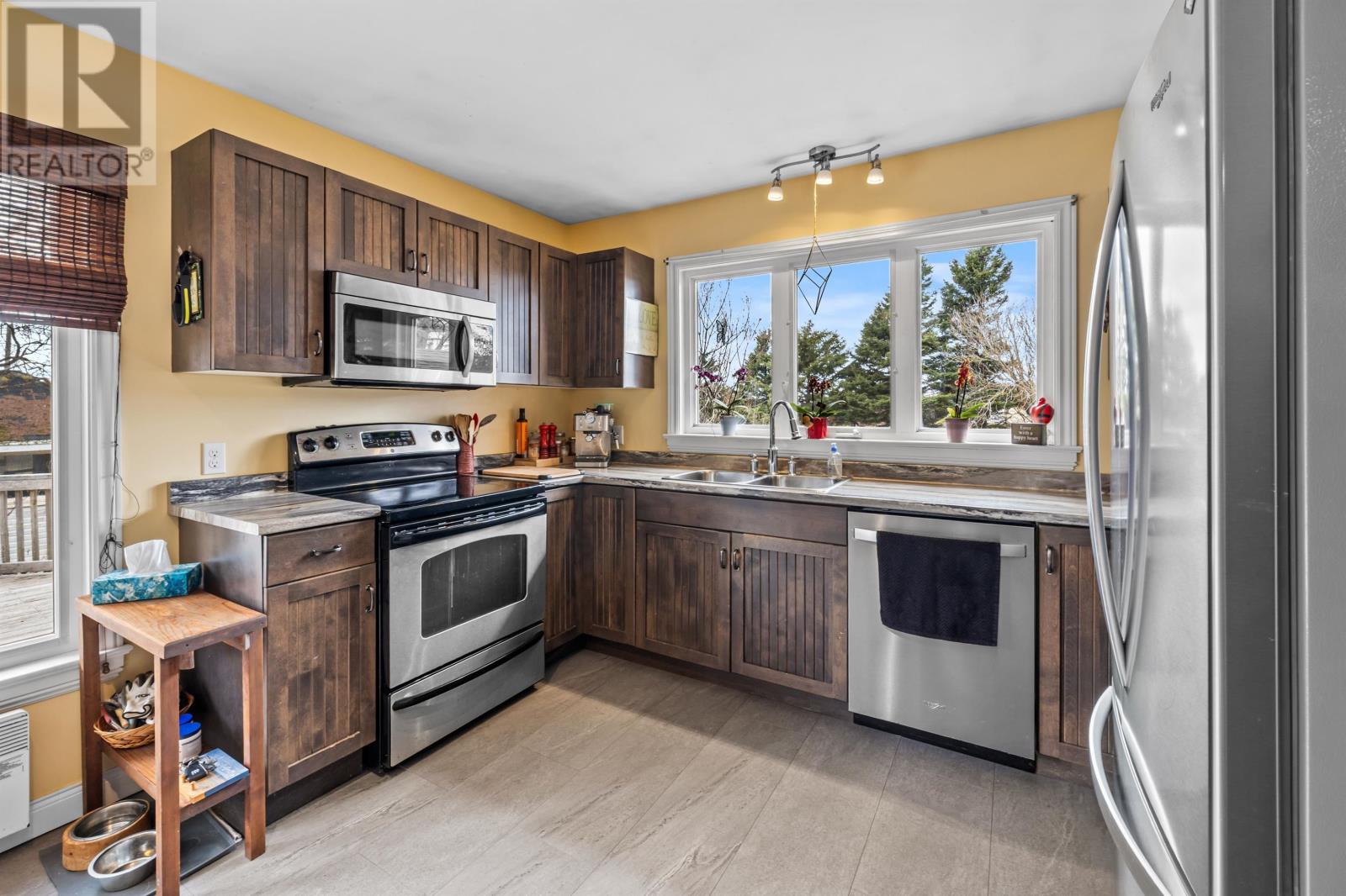 16 Levine Lane - 14