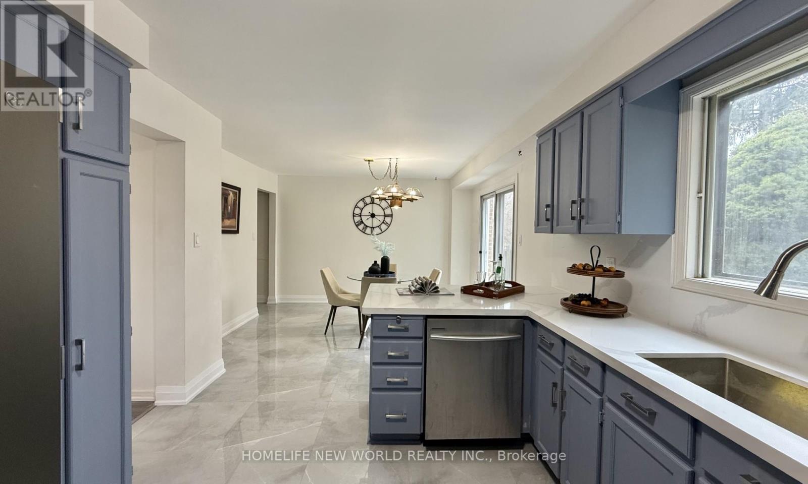 93 WILLOWBROOK ROAD - 11