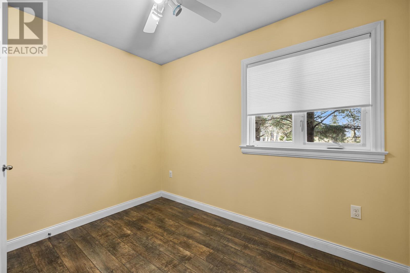 16 Levine Lane - 36