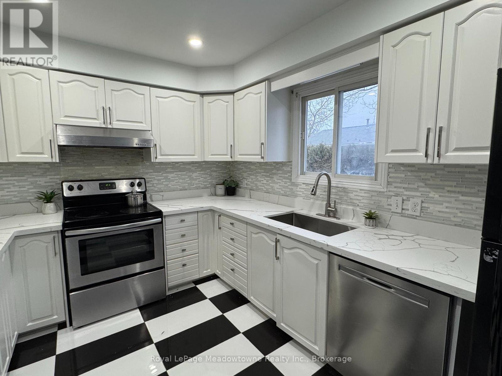 13 THOMPSON DRIVE - 5