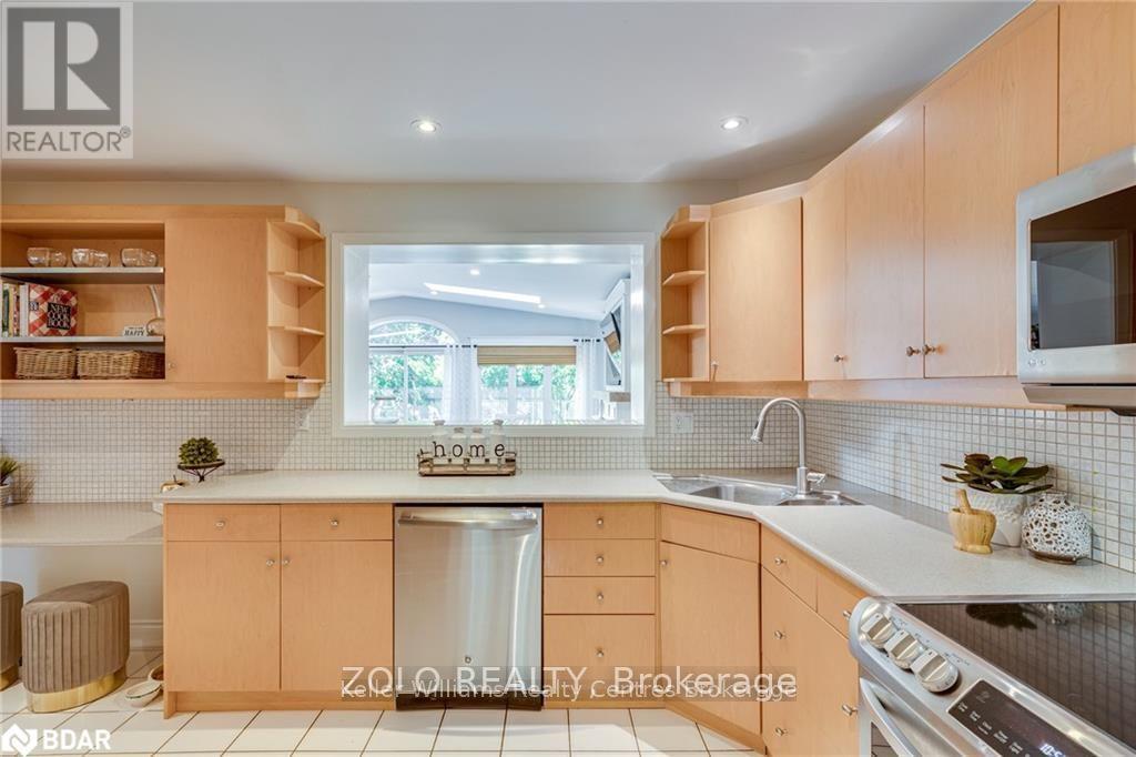 198 WHITE PINES DRIVE - 12