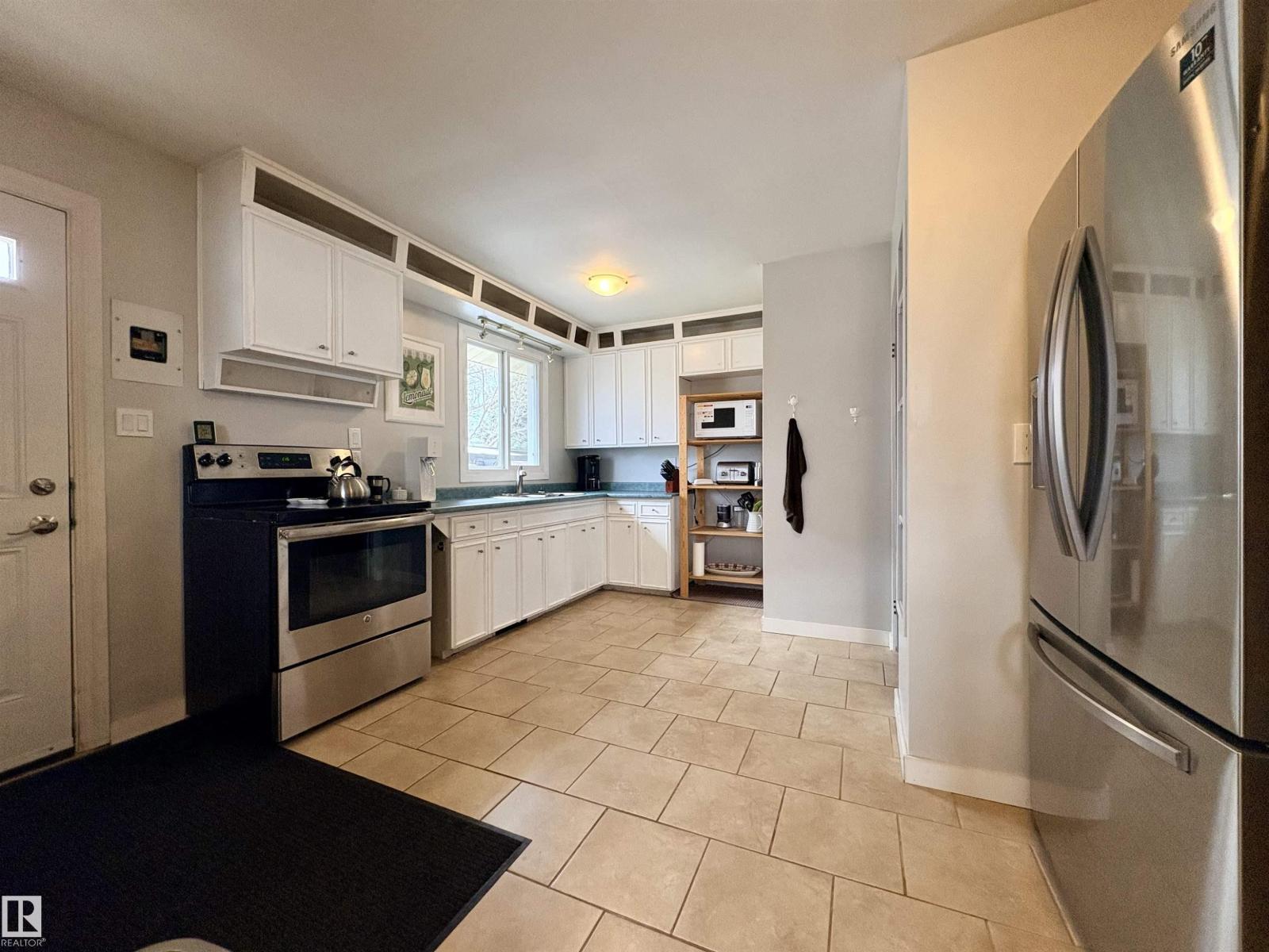 9103 131 AV NW - 10