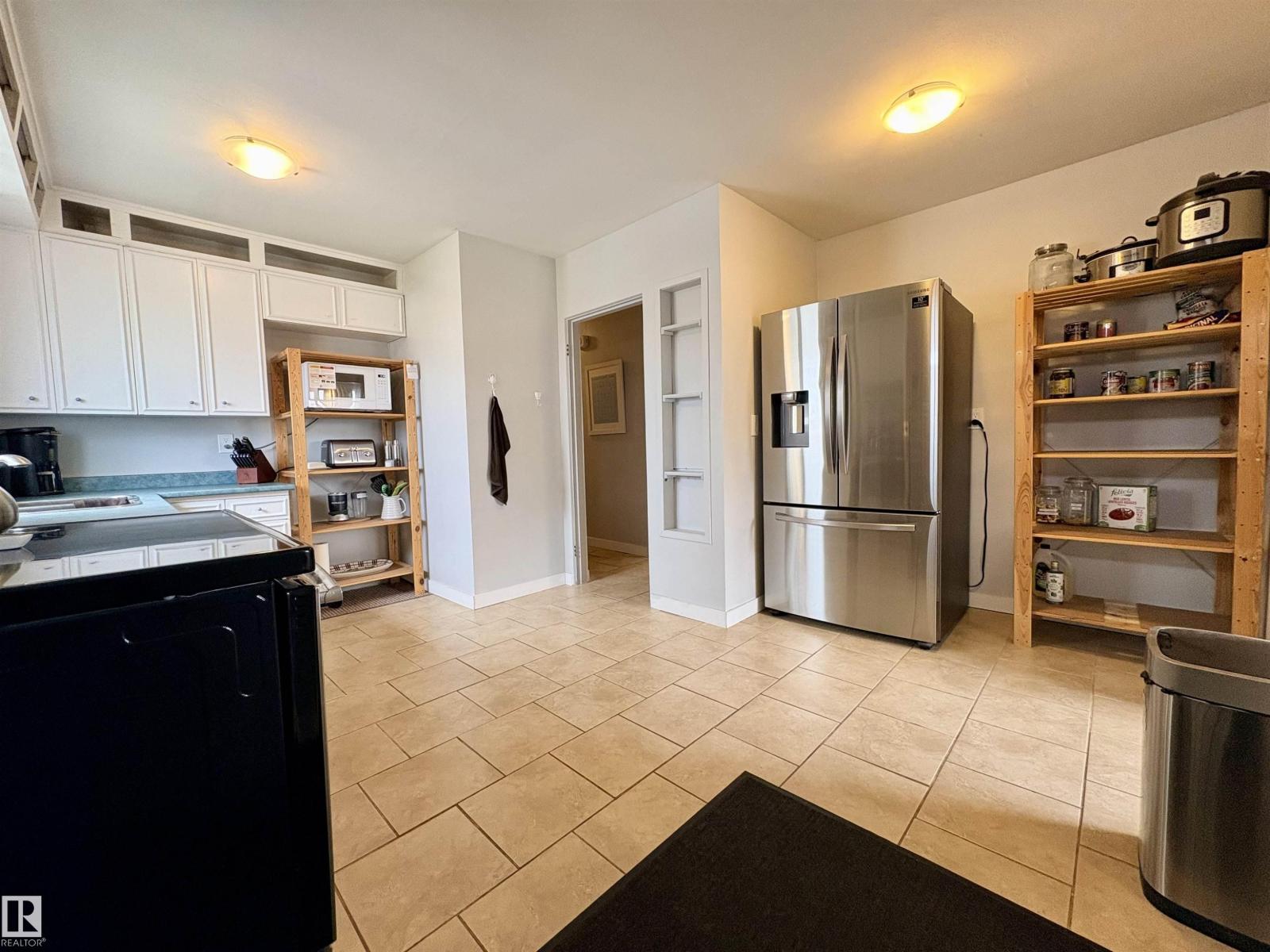 9103 131 AV NW - 11