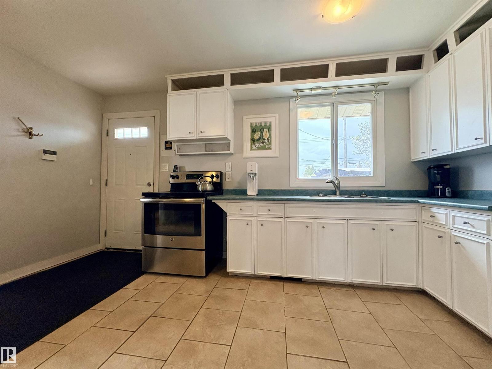 9103 131 AV NW - 13