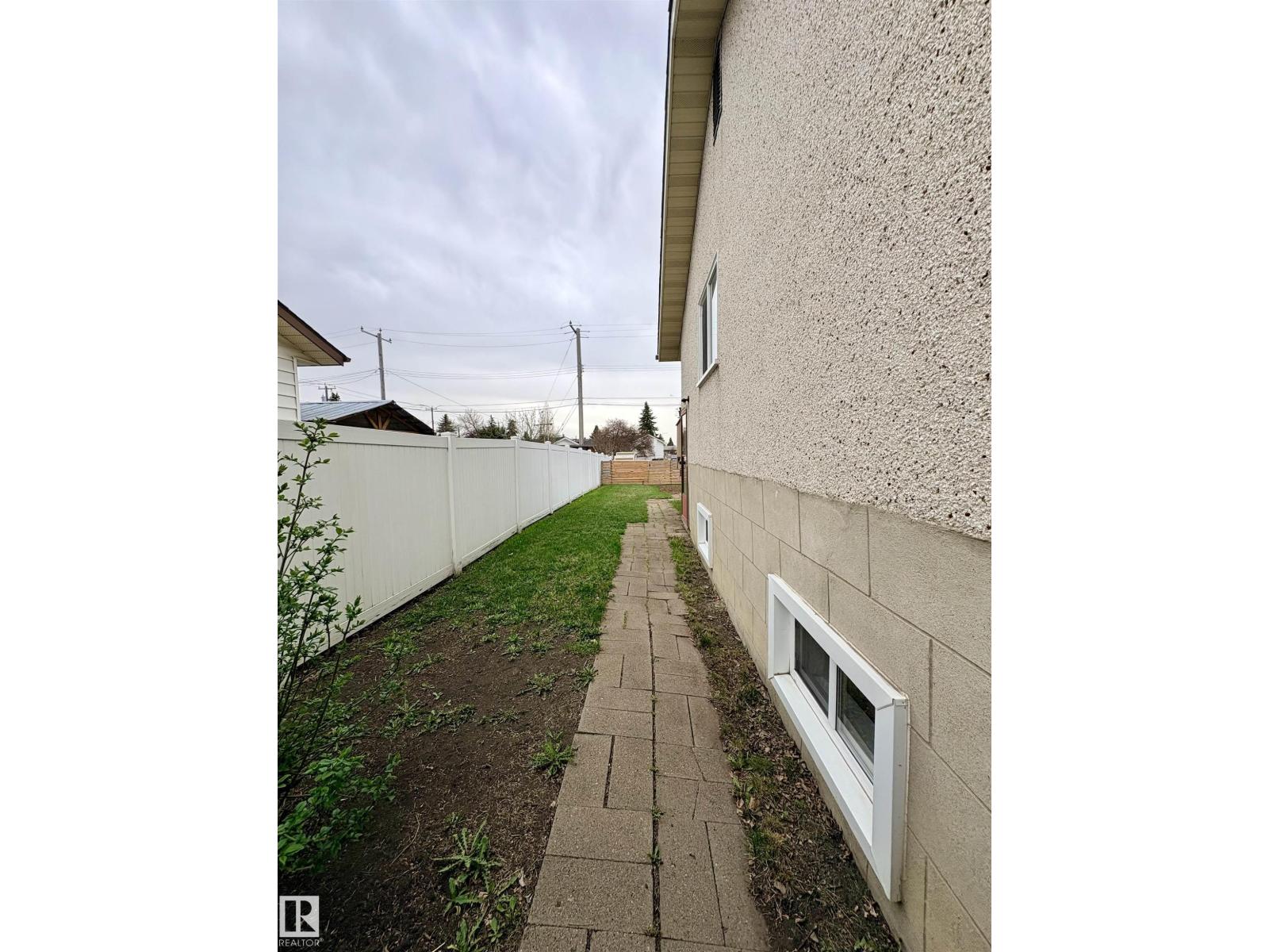 9103 131 AV NW - 61