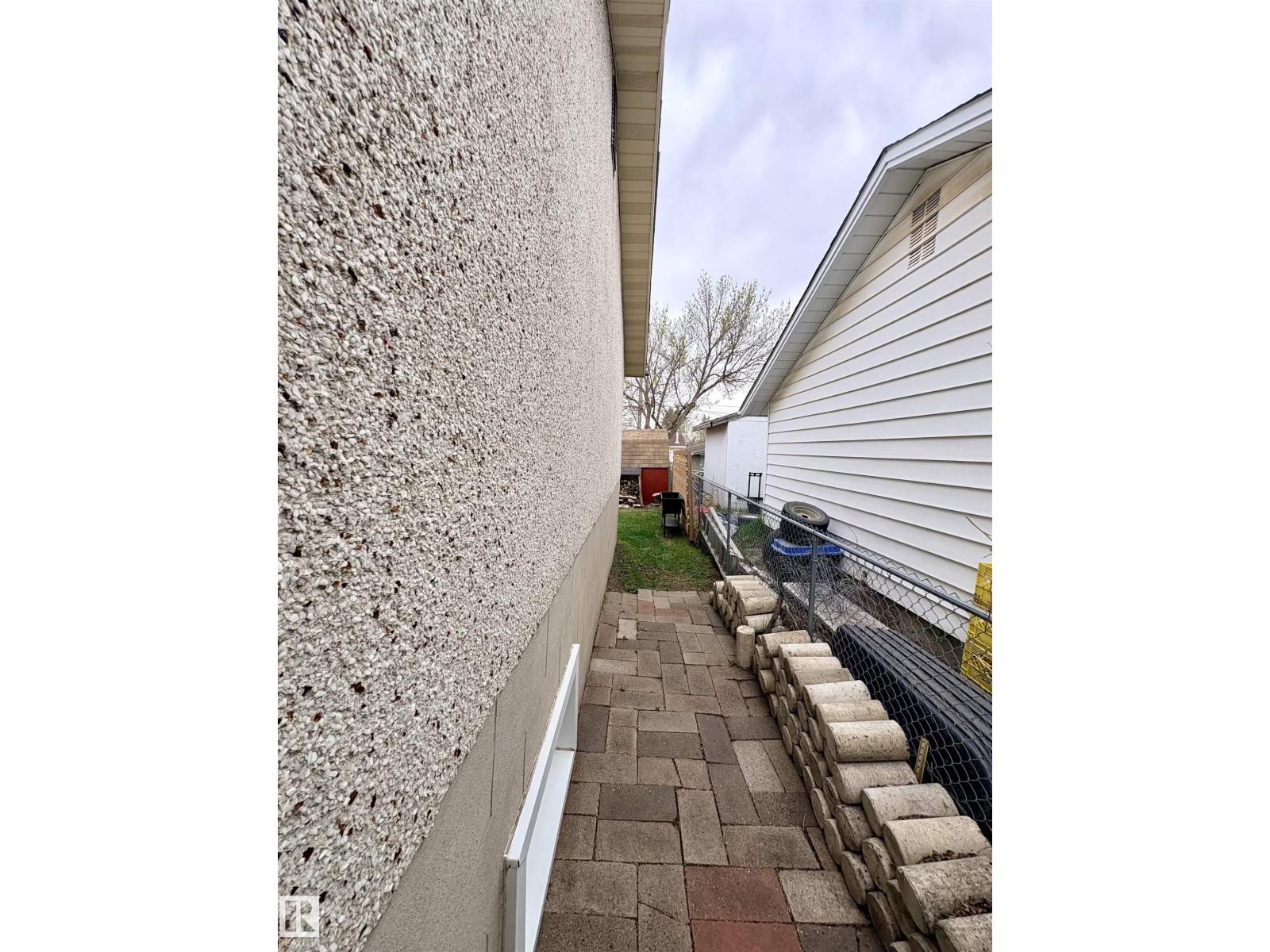 9103 131 AV NW - 62