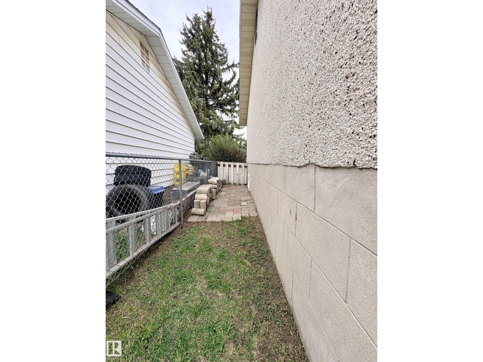 9103 131 AV NW - 63