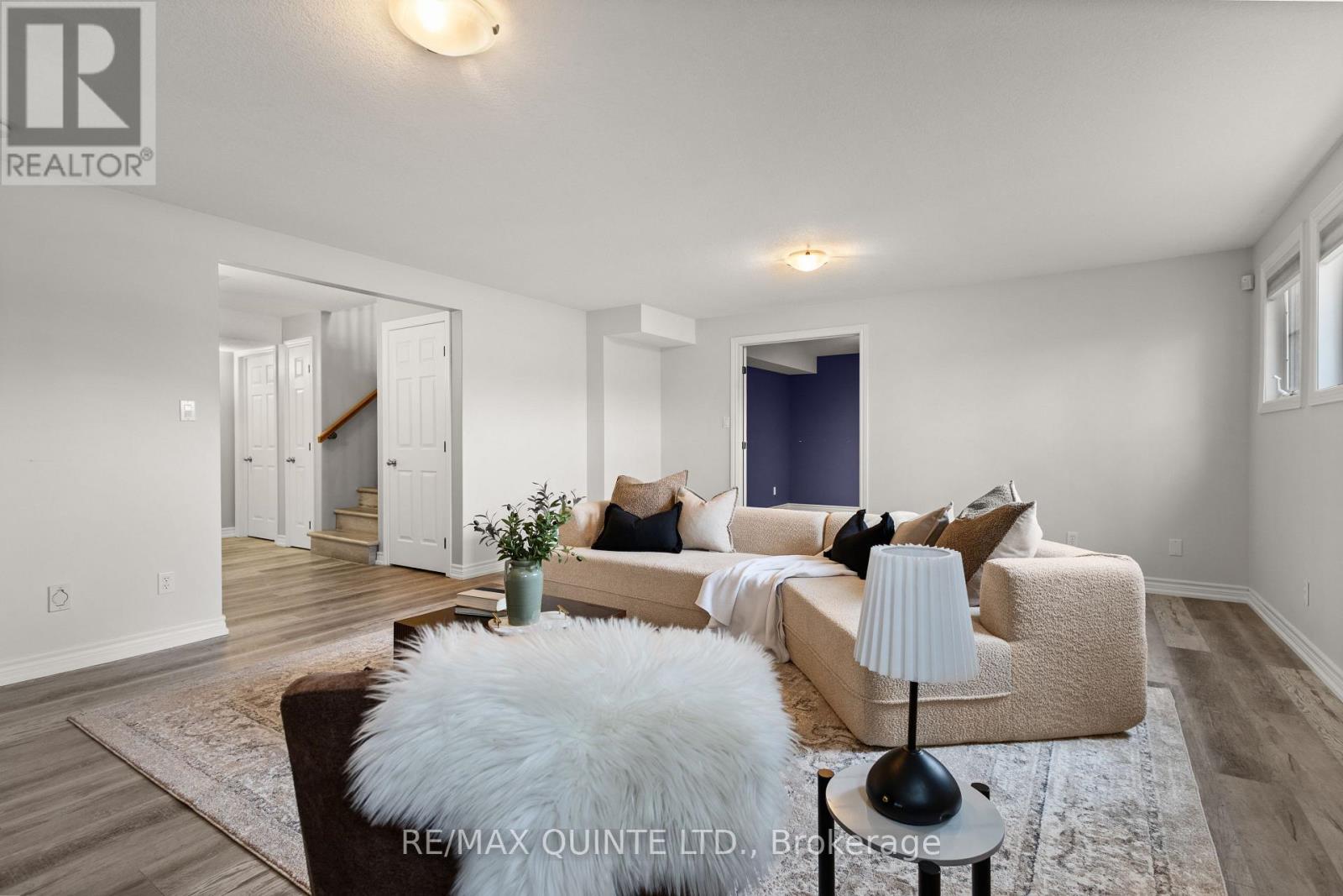 2 APPLECREST LANE - 39