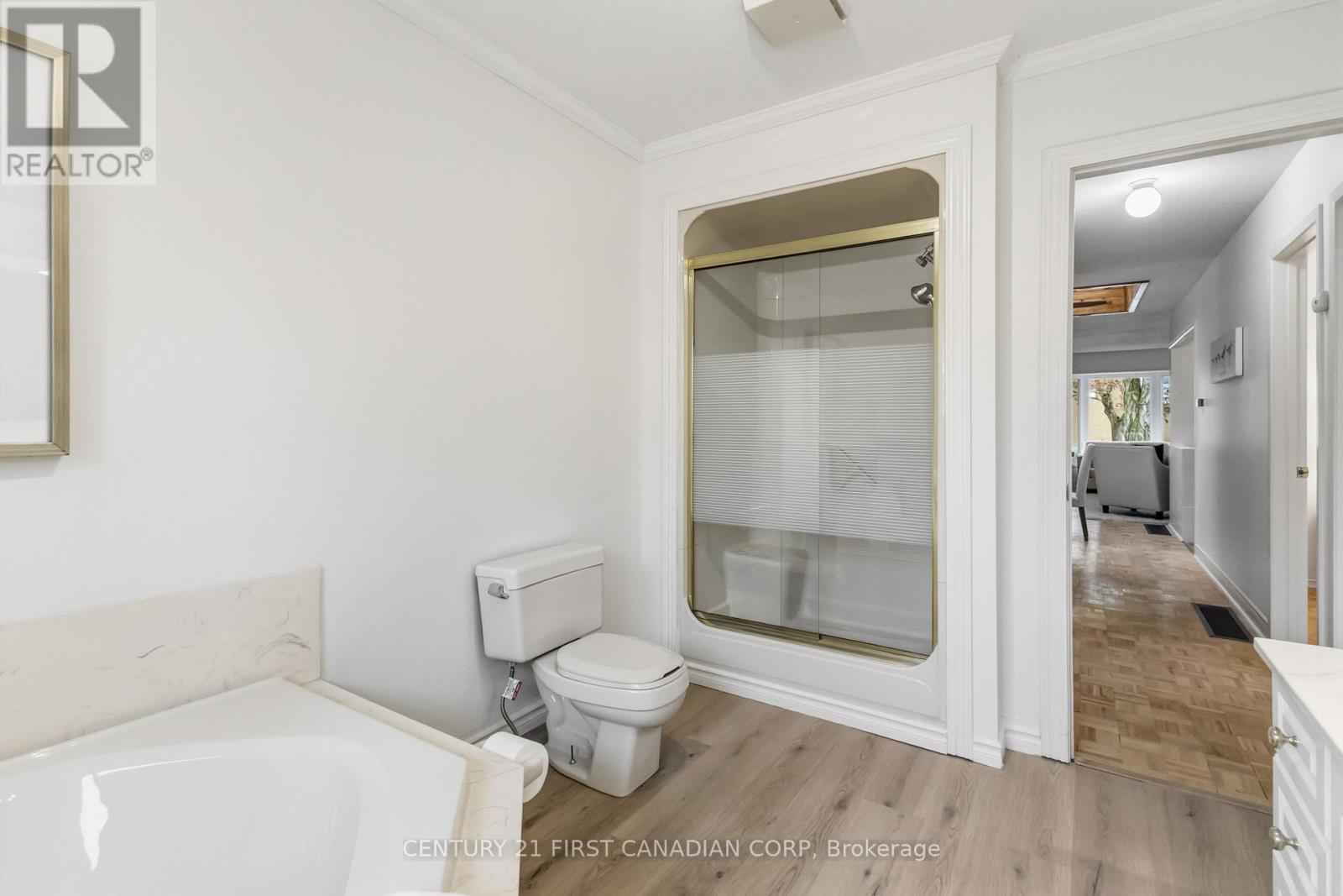 685 LADYBROOK CRESCENT - 13
