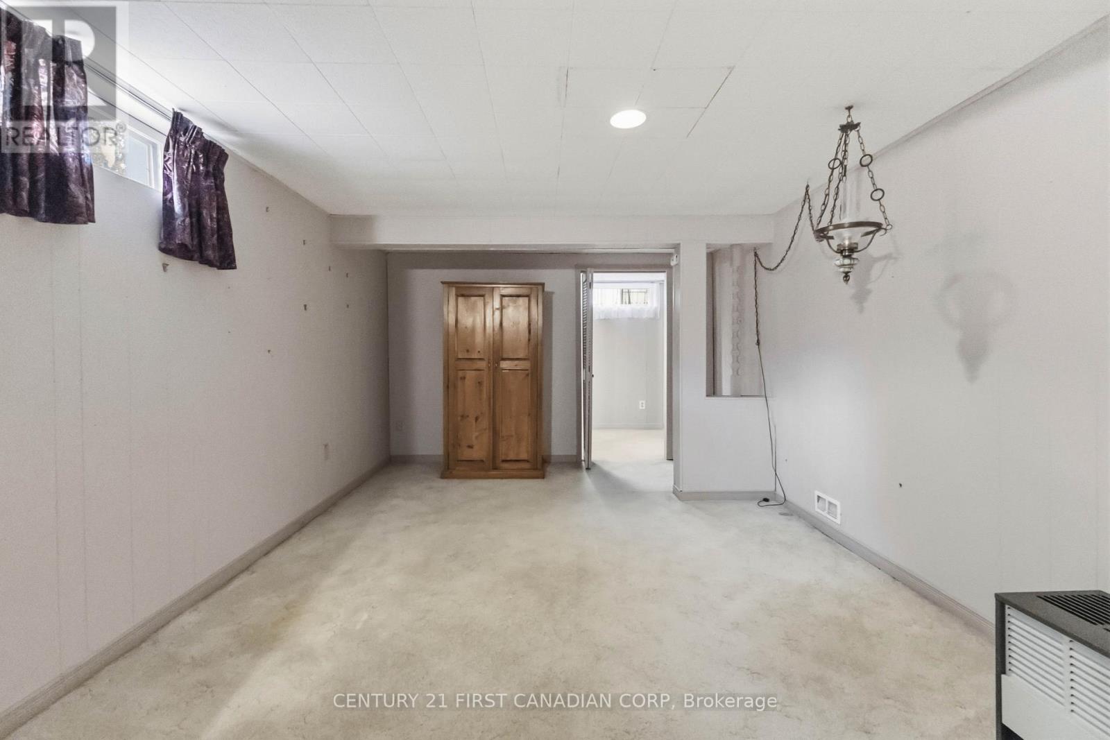 685 LADYBROOK CRESCENT - 15