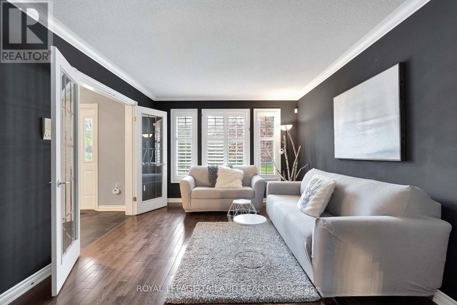 148 SALISBURY DRIVE - 11