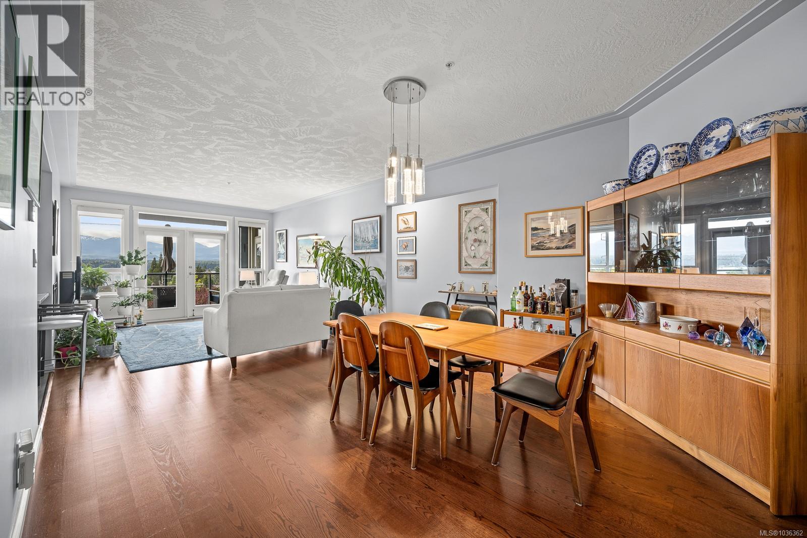 #303 1912 Comox Ave - 6
