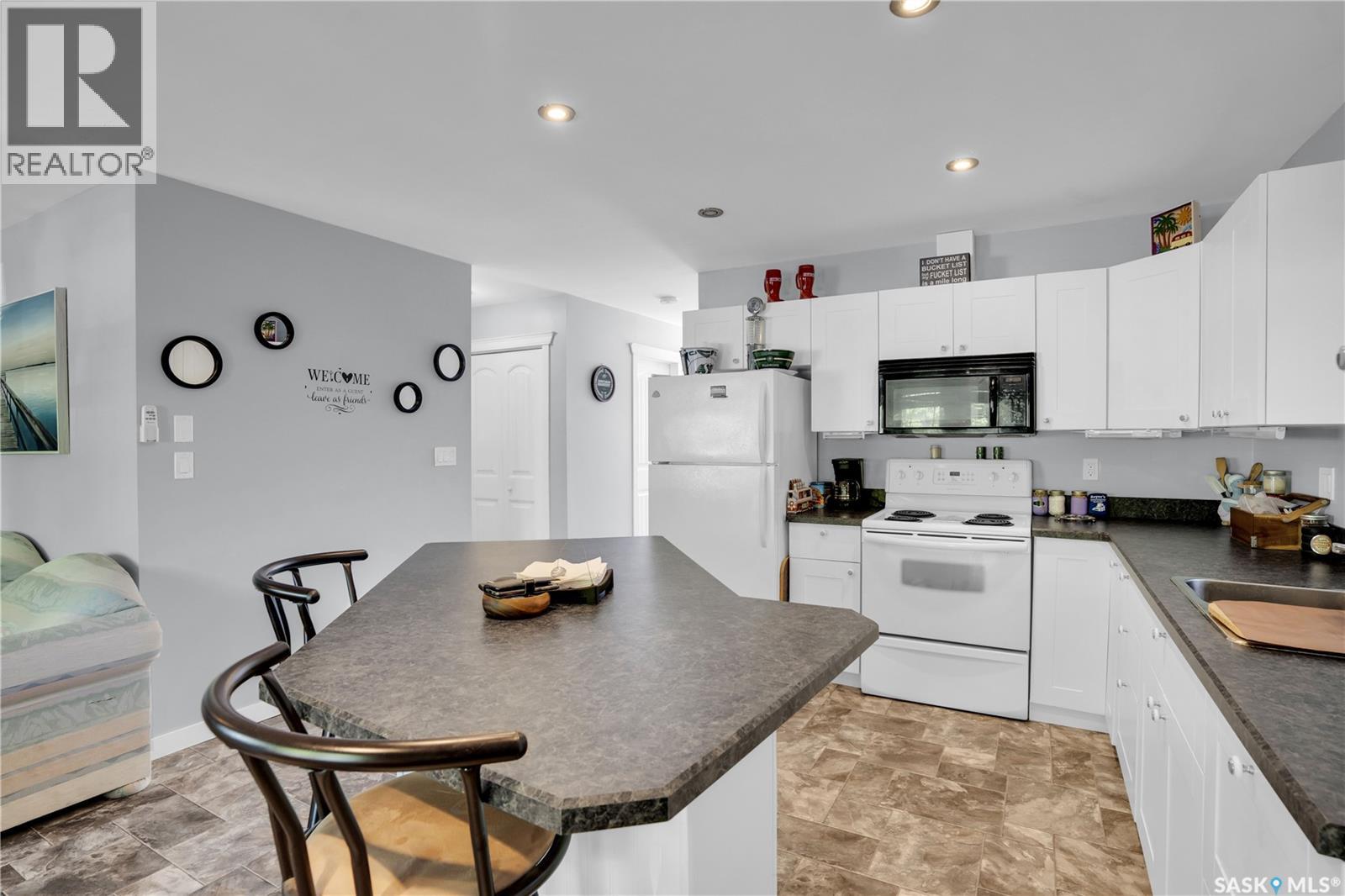 607 Brighton STREET - 5
