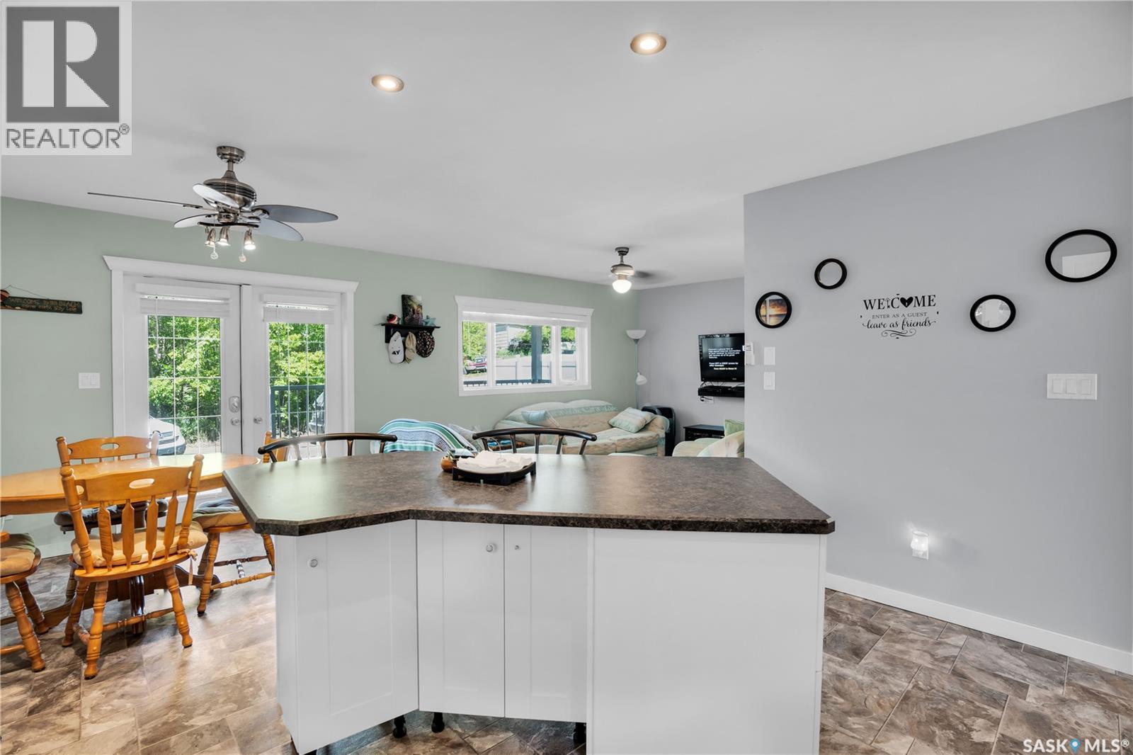 607 Brighton STREET - 9