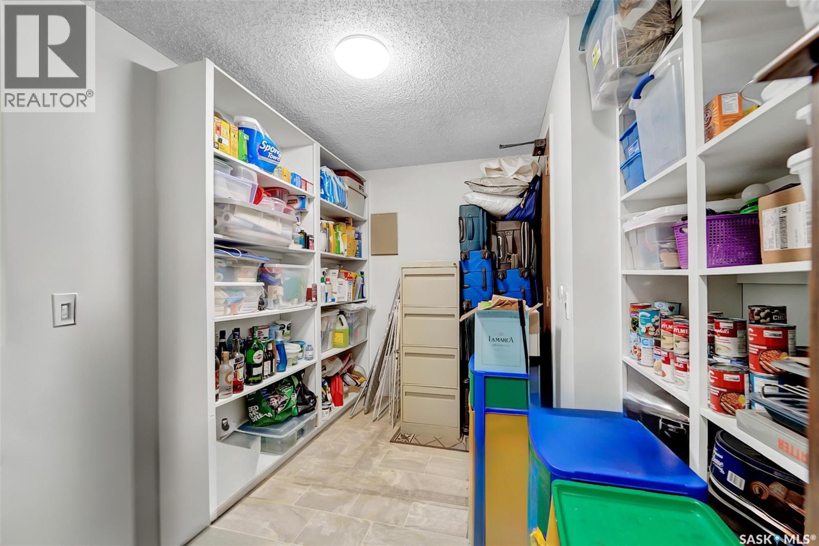 #310 520 3rd AVENUE N - 27