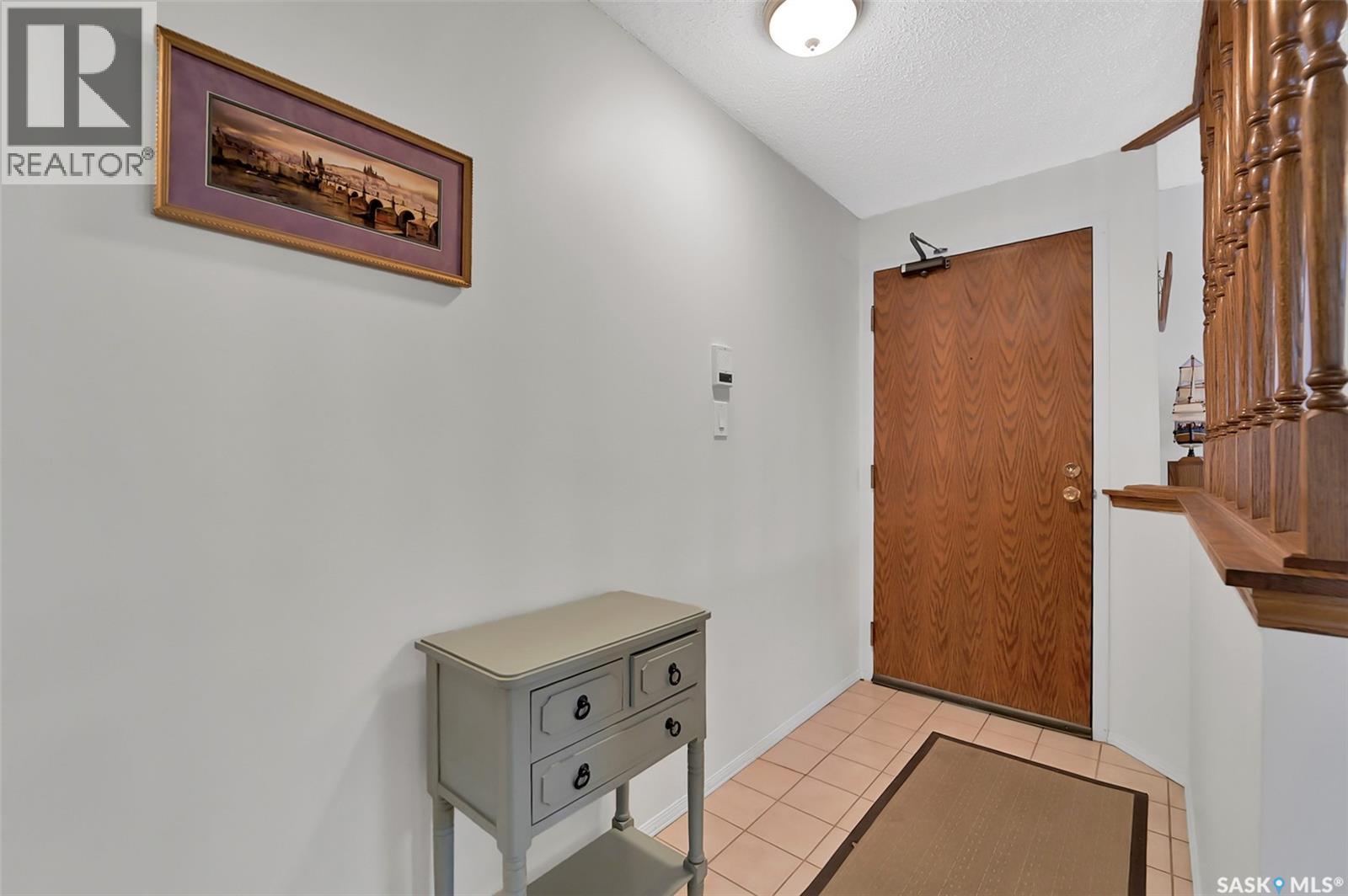#310 520 3rd AVENUE N - 30